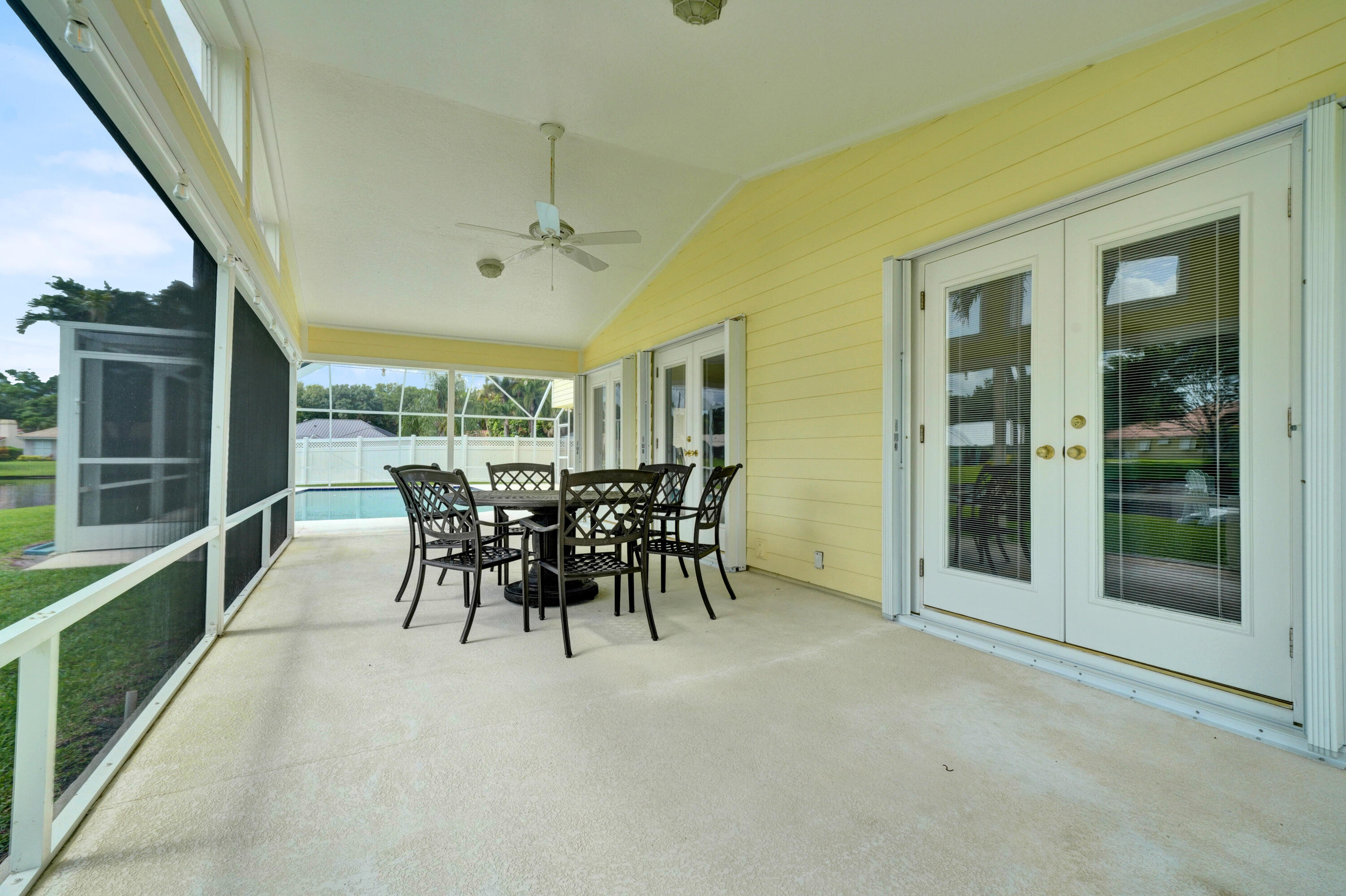 SHORES - Residential