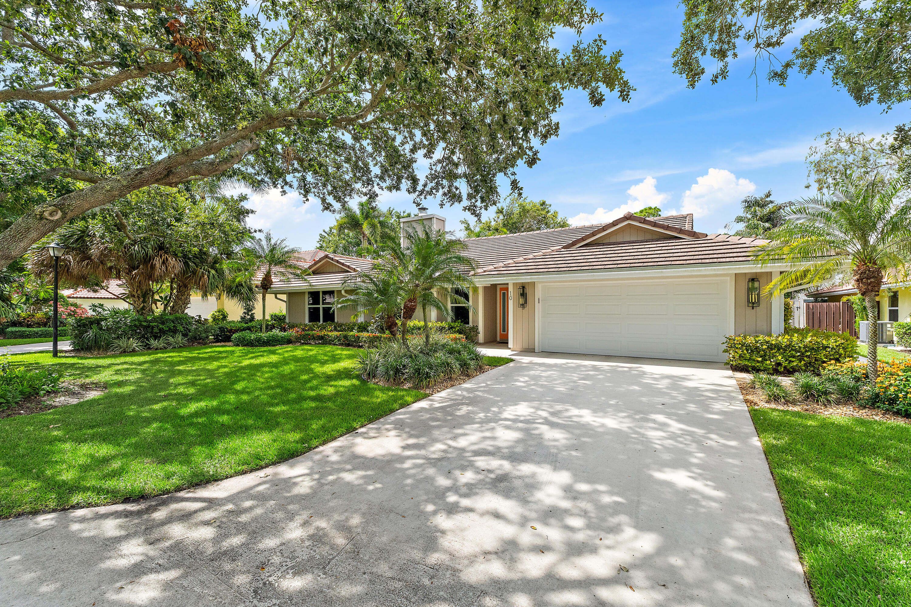 PGA RESORT COMMUNITY 2 - Residential