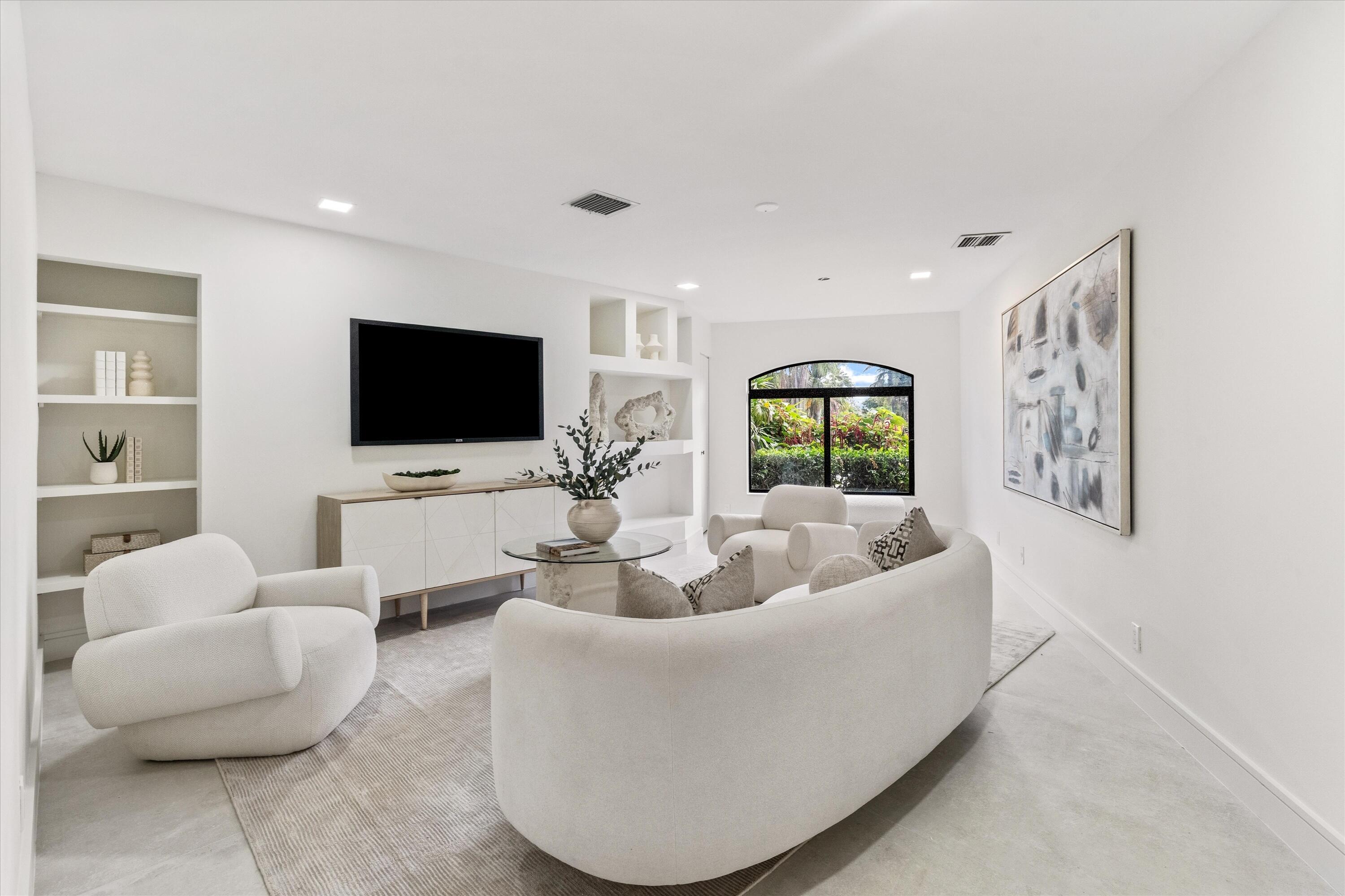 DELRAY LAKES EST - Residential