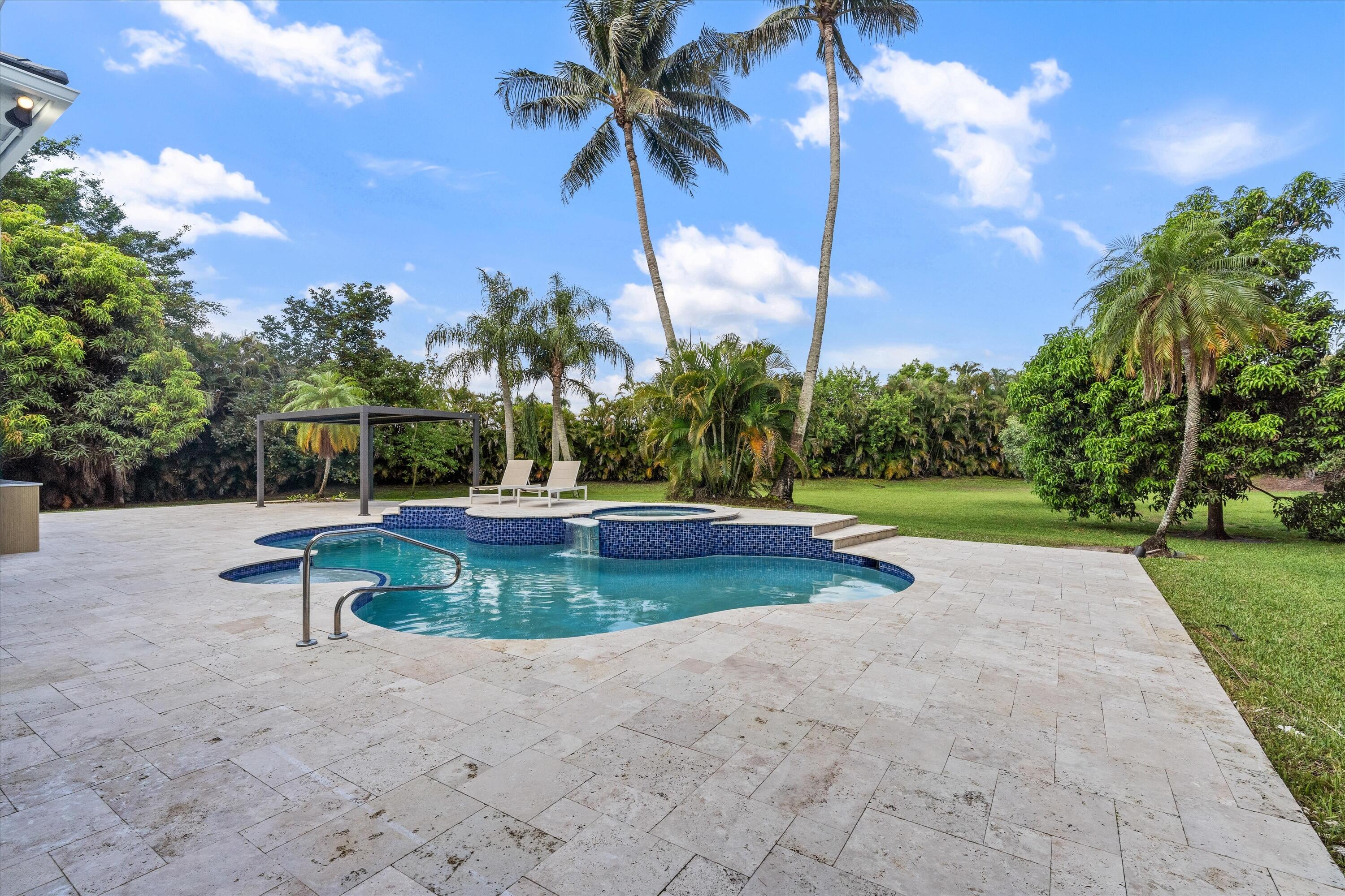 DELRAY LAKES EST - Residential