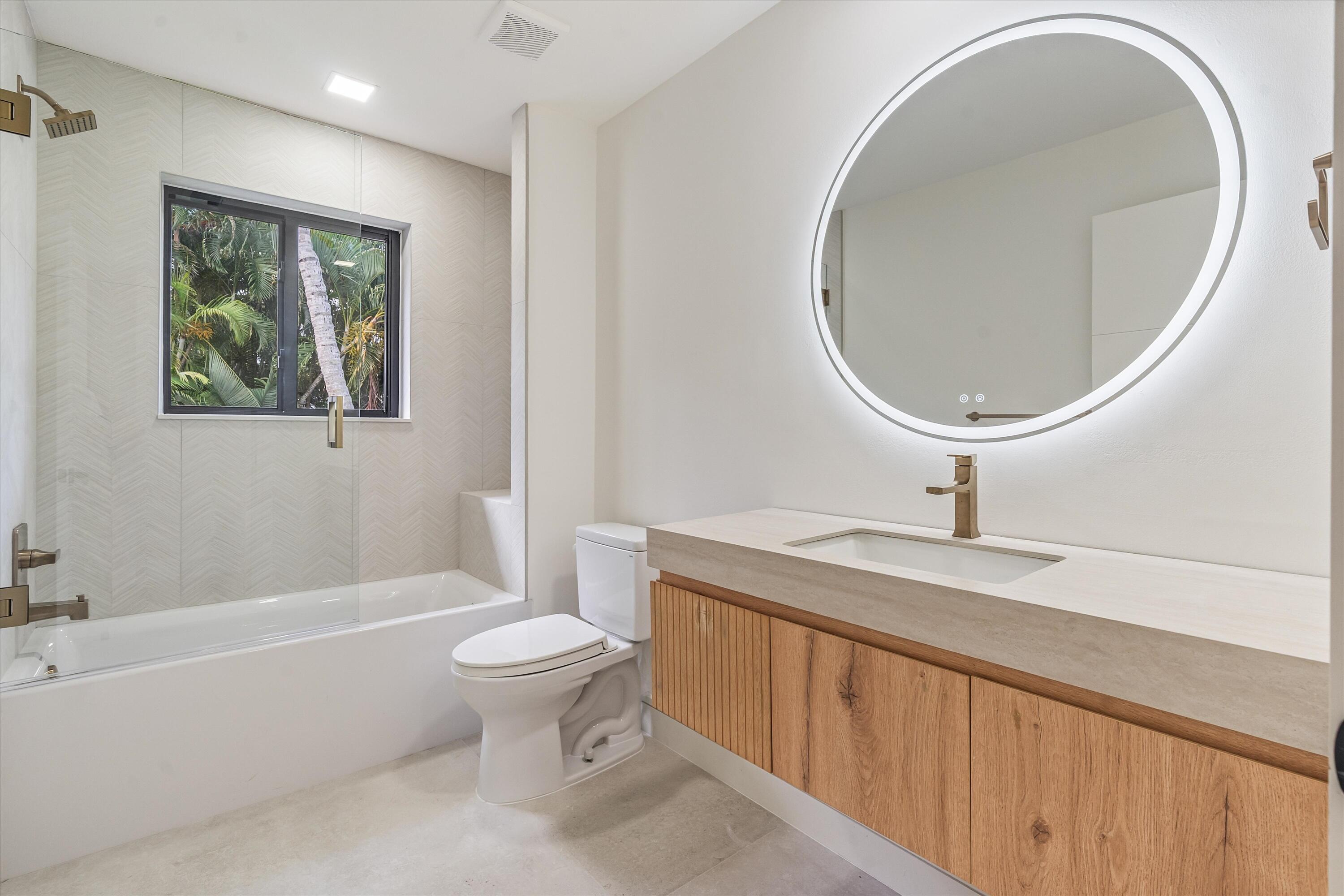 DELRAY LAKES EST - Residential