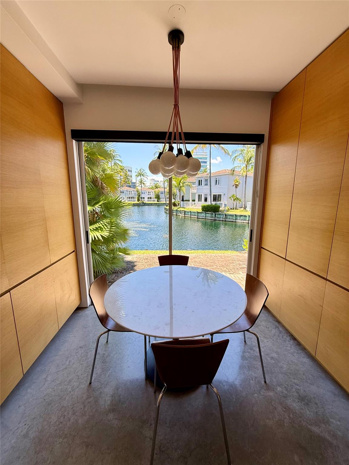AVENTURA LAKES PHASE 1 - Residential Lease