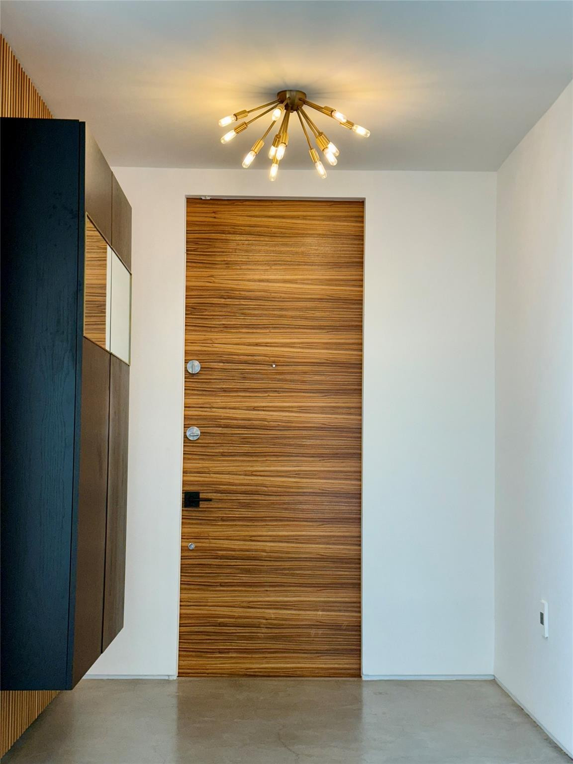 AVENTURA LAKES PHASE 1 - Residential Lease