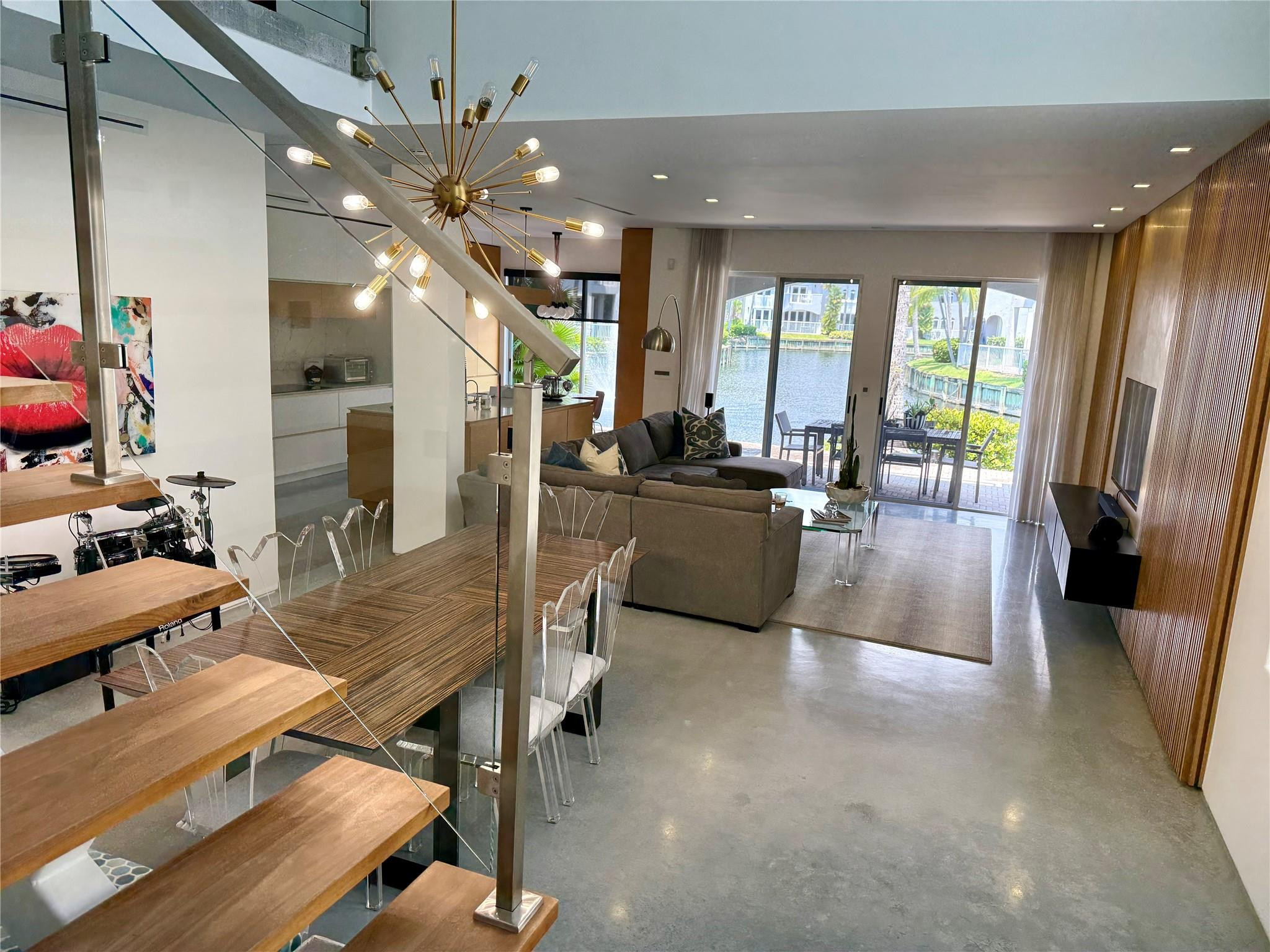AVENTURA LAKES PHASE 1 - Residential Lease
