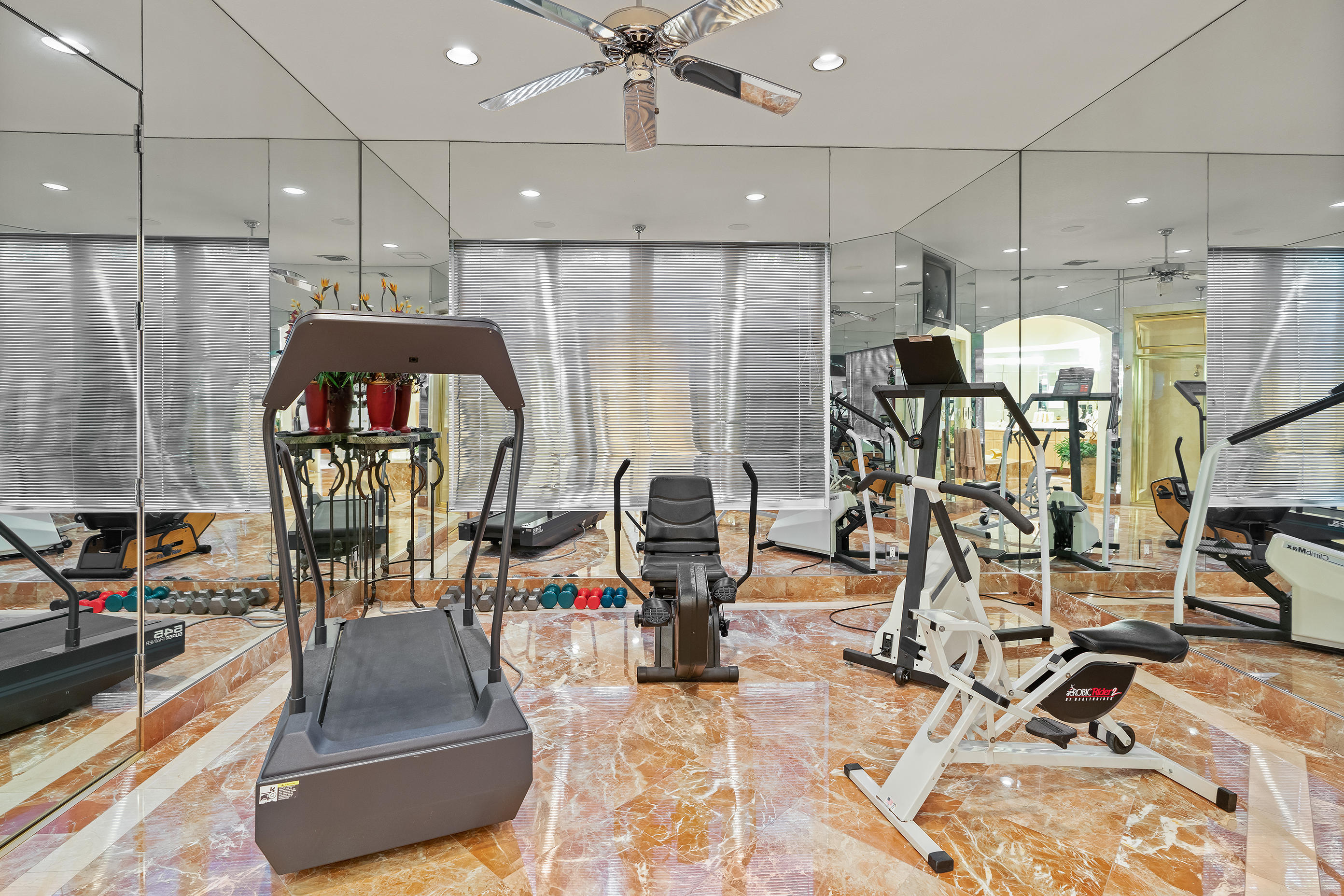 ADMIRALS COVE - Residential