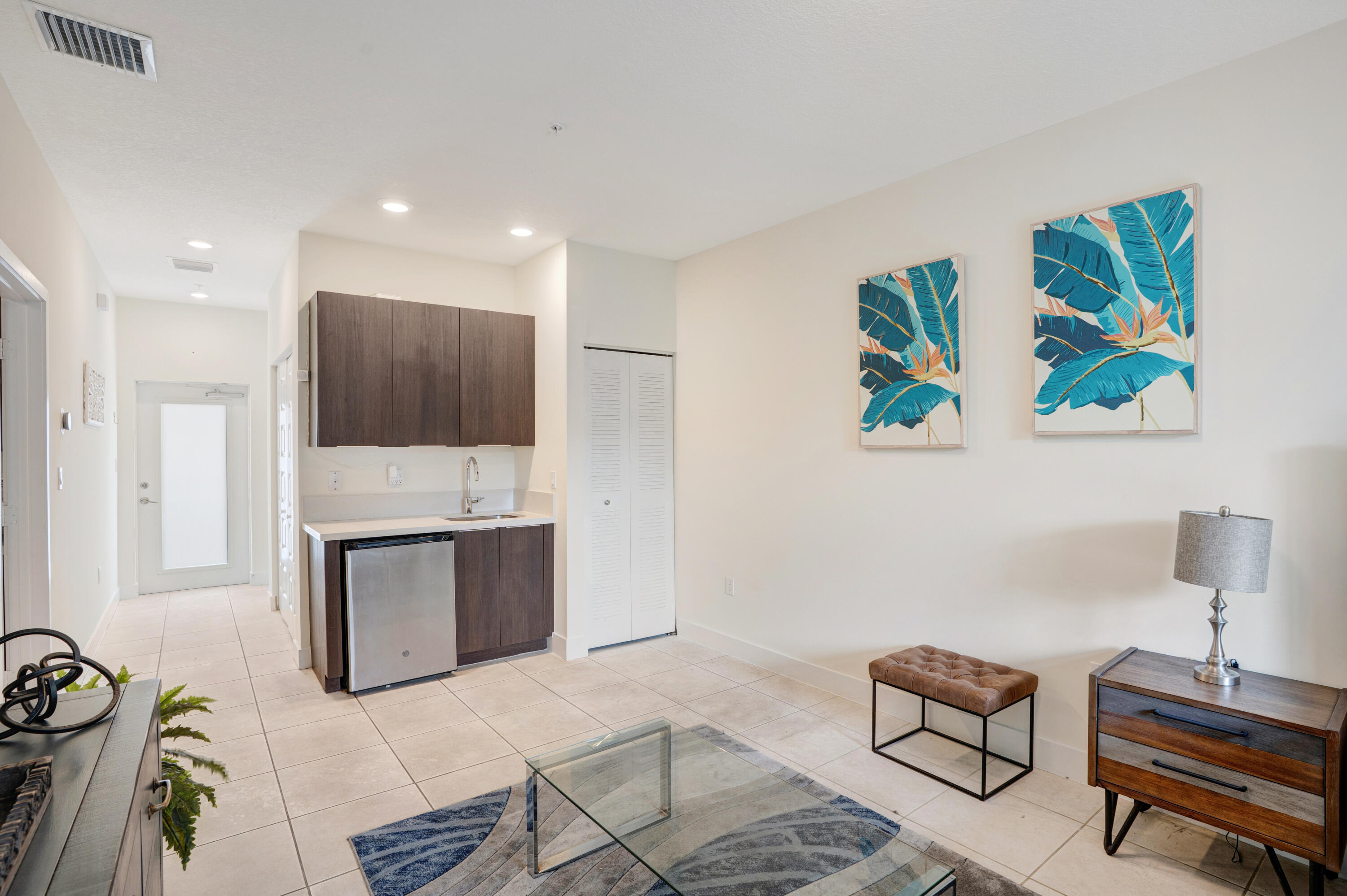 URBANA AT THE RESIDENCES CONDO NO 1 - Residential Lease