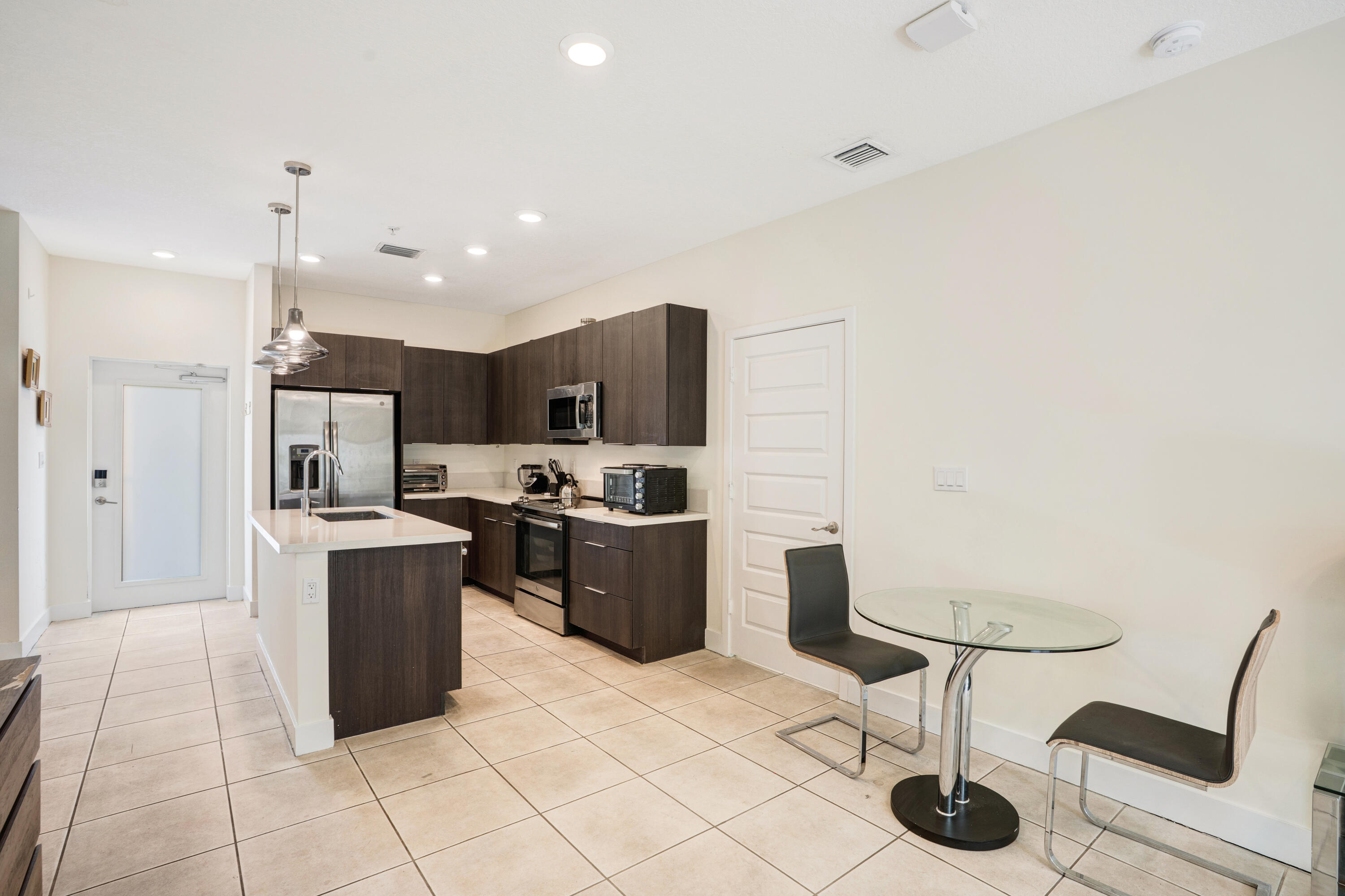 URBANA AT THE RESIDENCES CONDO NO 1 - Residential Lease