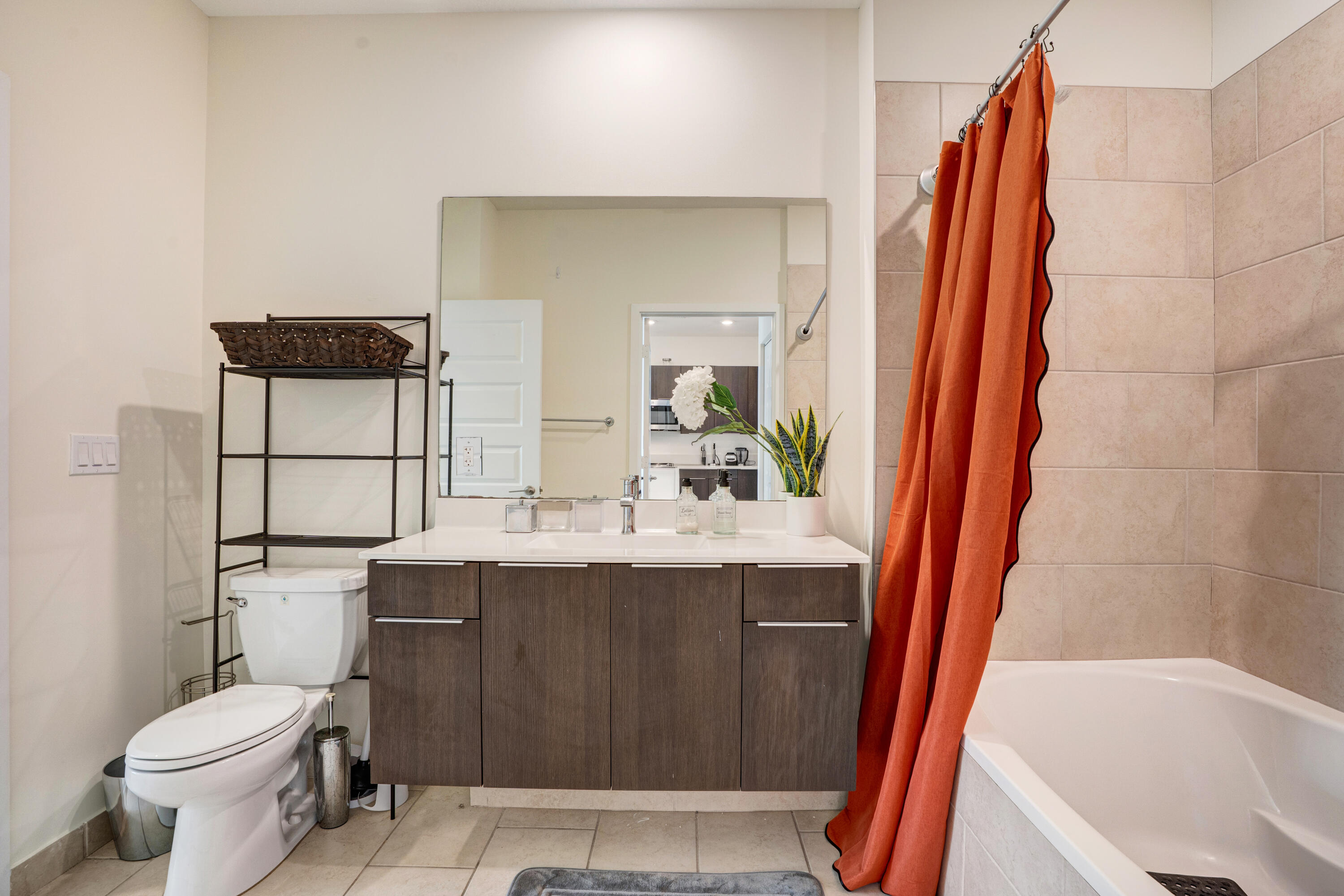 URBANA AT THE RESIDENCES CONDO NO 1 - Residential Lease