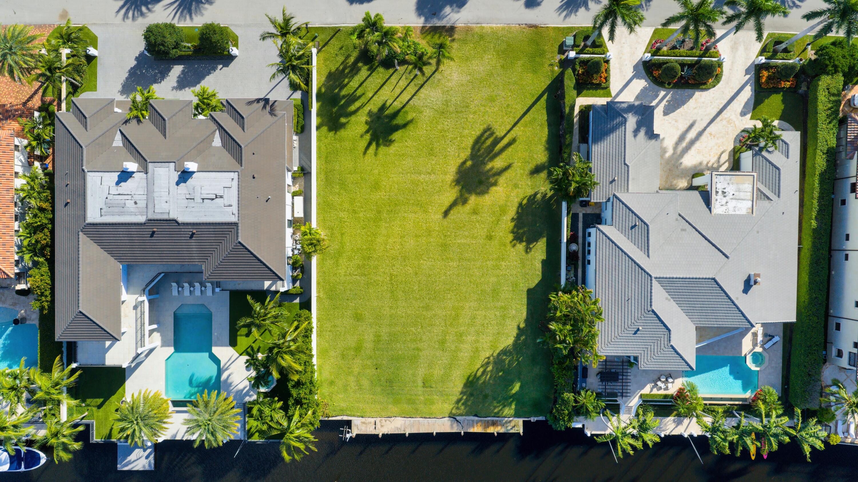 ROYAL PALM YACHT & COUNTRY CLUB - Land