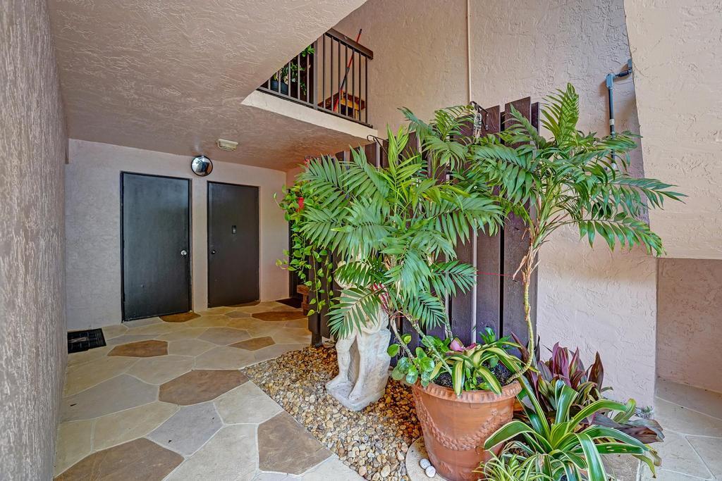 GARDENS III  CONDO - Residential