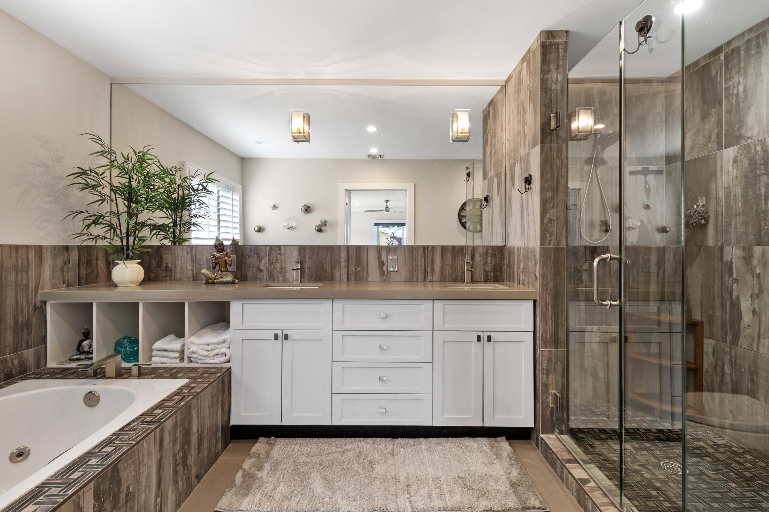 CORAL RIDGE ISLES - Residential