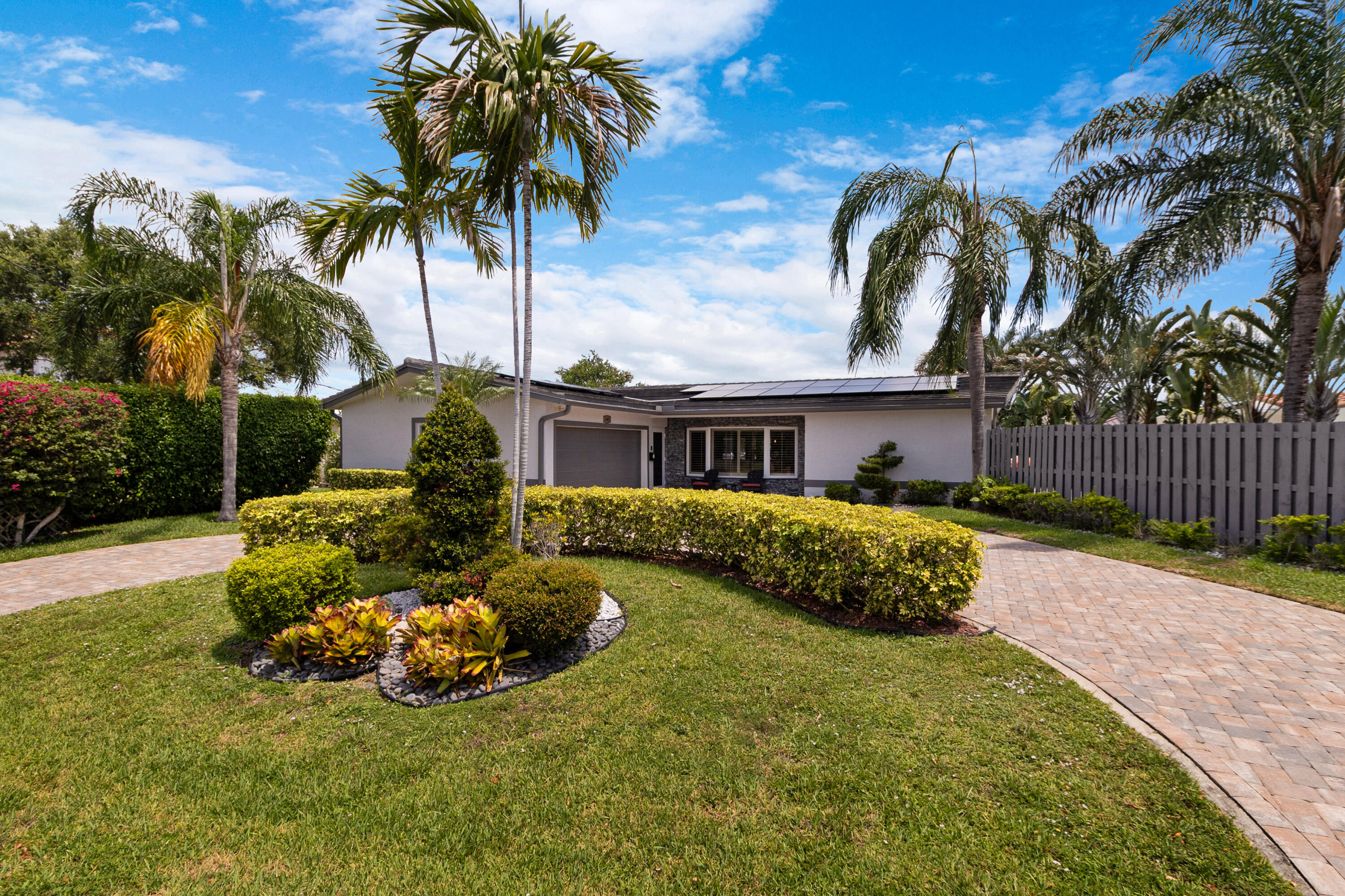 CORAL RIDGE ISLES - Residential