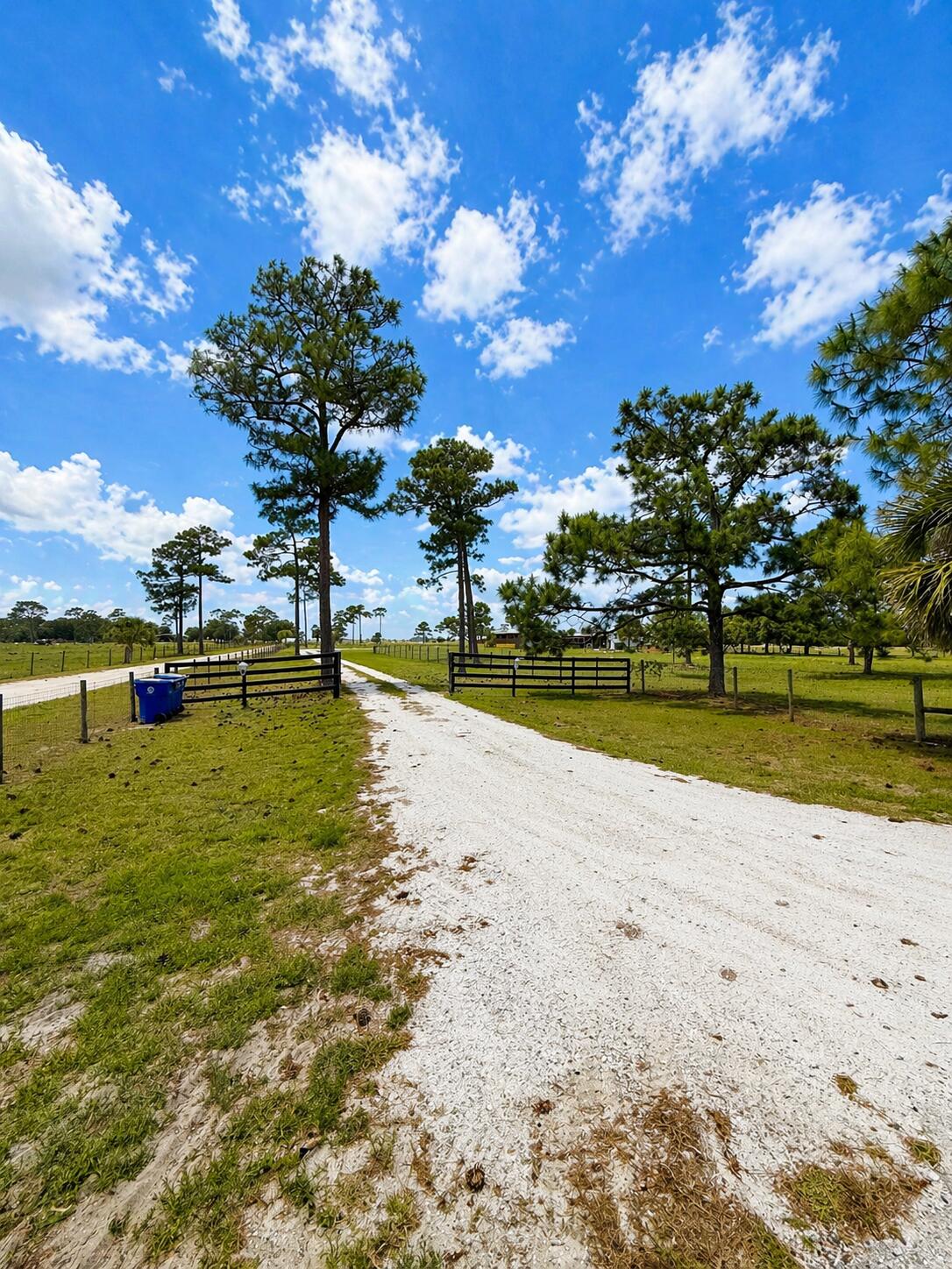 ARROW B RANCH - Residential