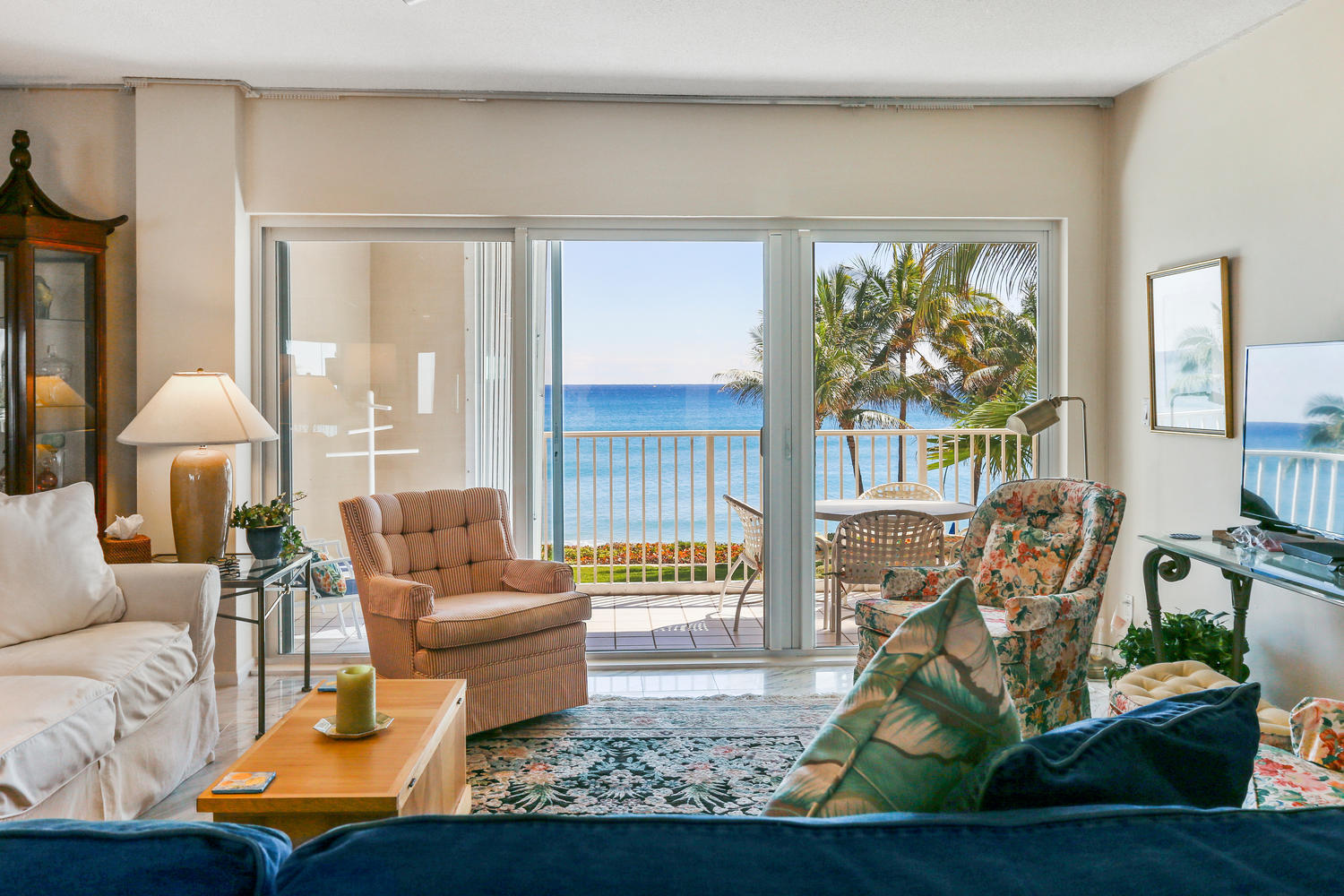 PENTHOUSE TOWERS CONDO - Residential