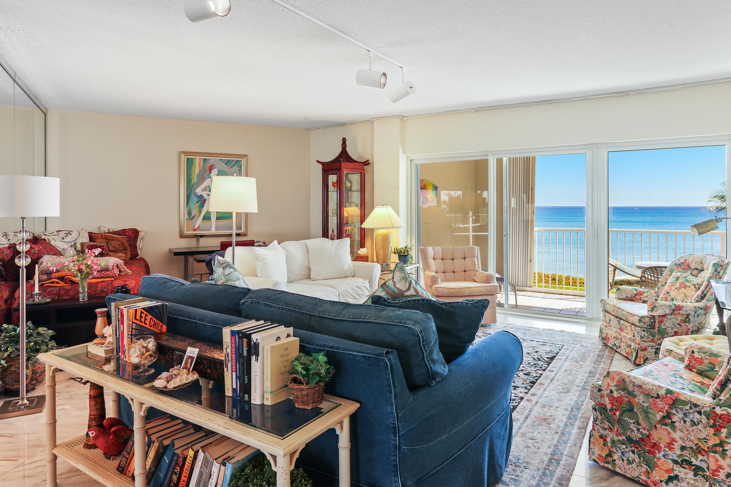 PENTHOUSE TOWERS CONDO - Residential
