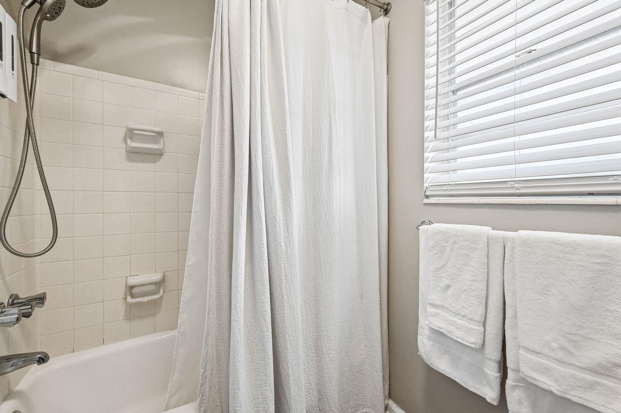 FOUR SEA SUNS CONDO - Residential