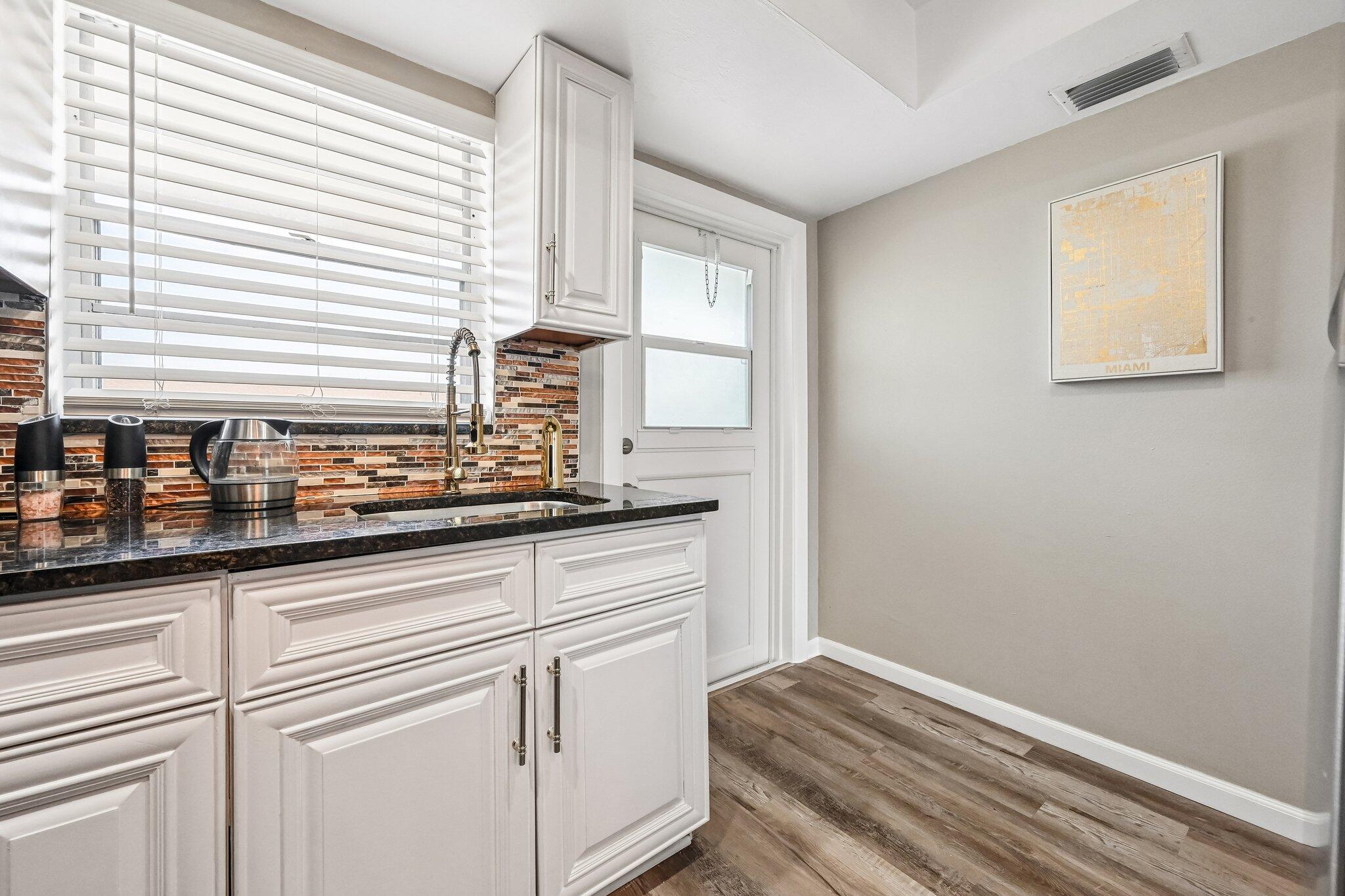 FOUR SEA SUNS CONDO - Residential