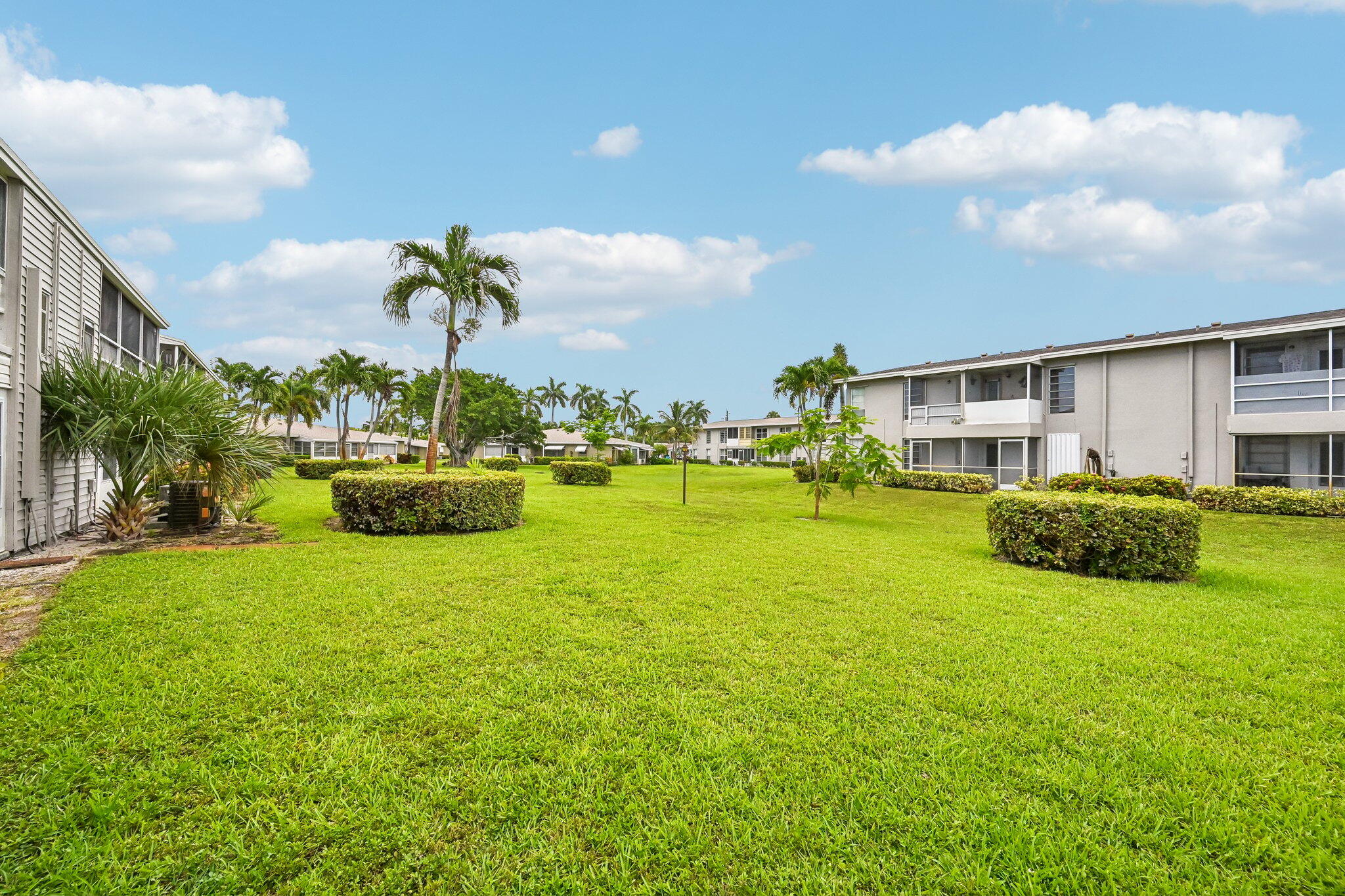 FOUR SEA SUNS CONDO - Residential