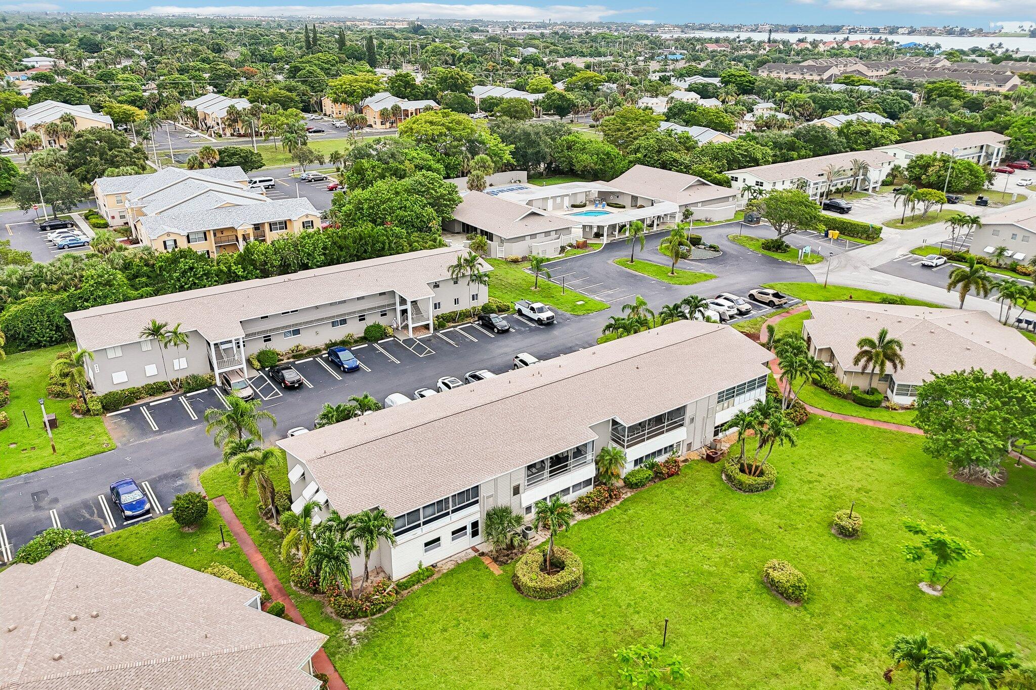FOUR SEA SUNS CONDO - Residential