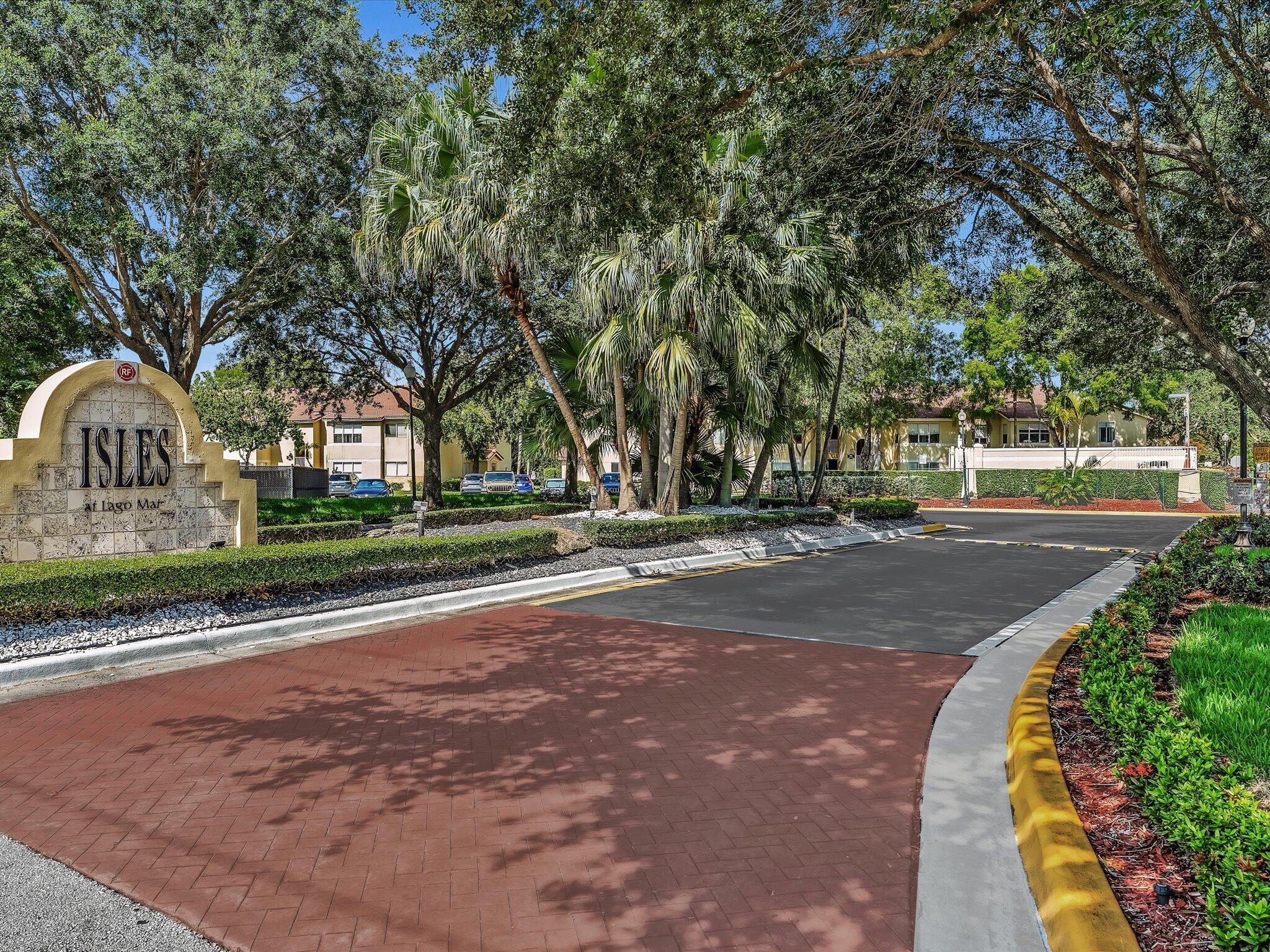 ISLES AT LAGO MAR CONDO - Residential