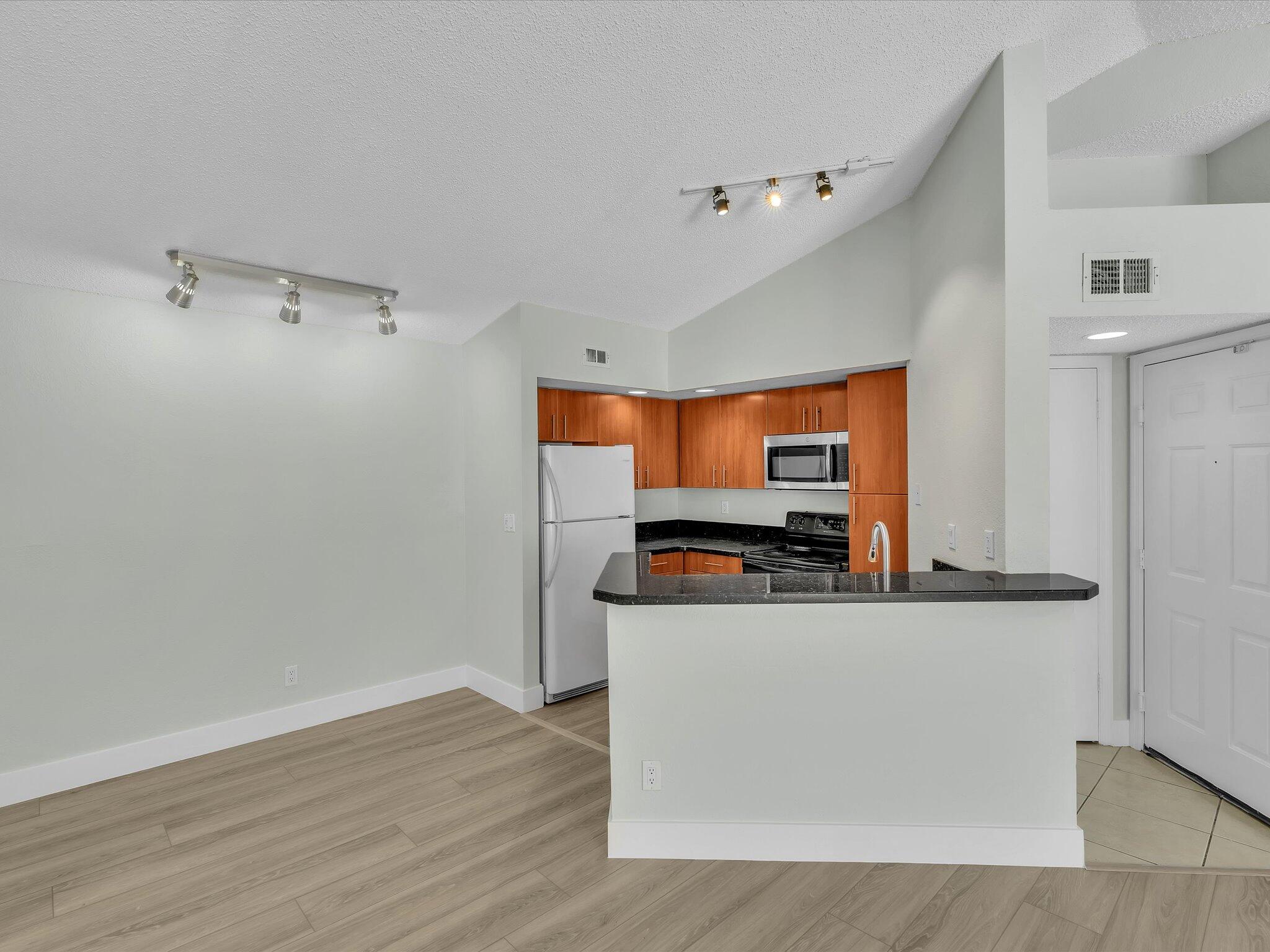 ISLES AT LAGO MAR CONDO - Residential