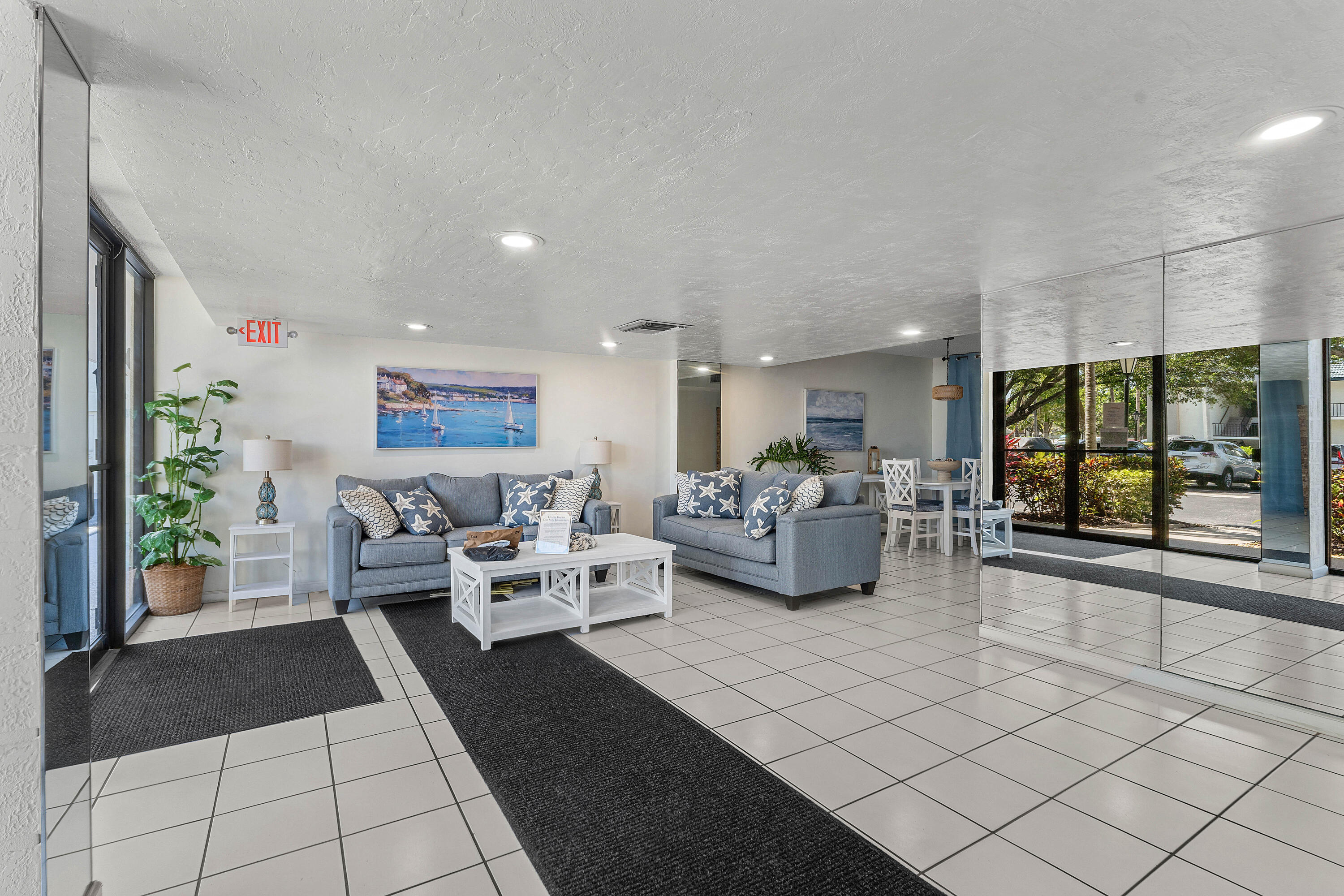 JUPITER OCEAN AND RACQUET CLUB - Residential
