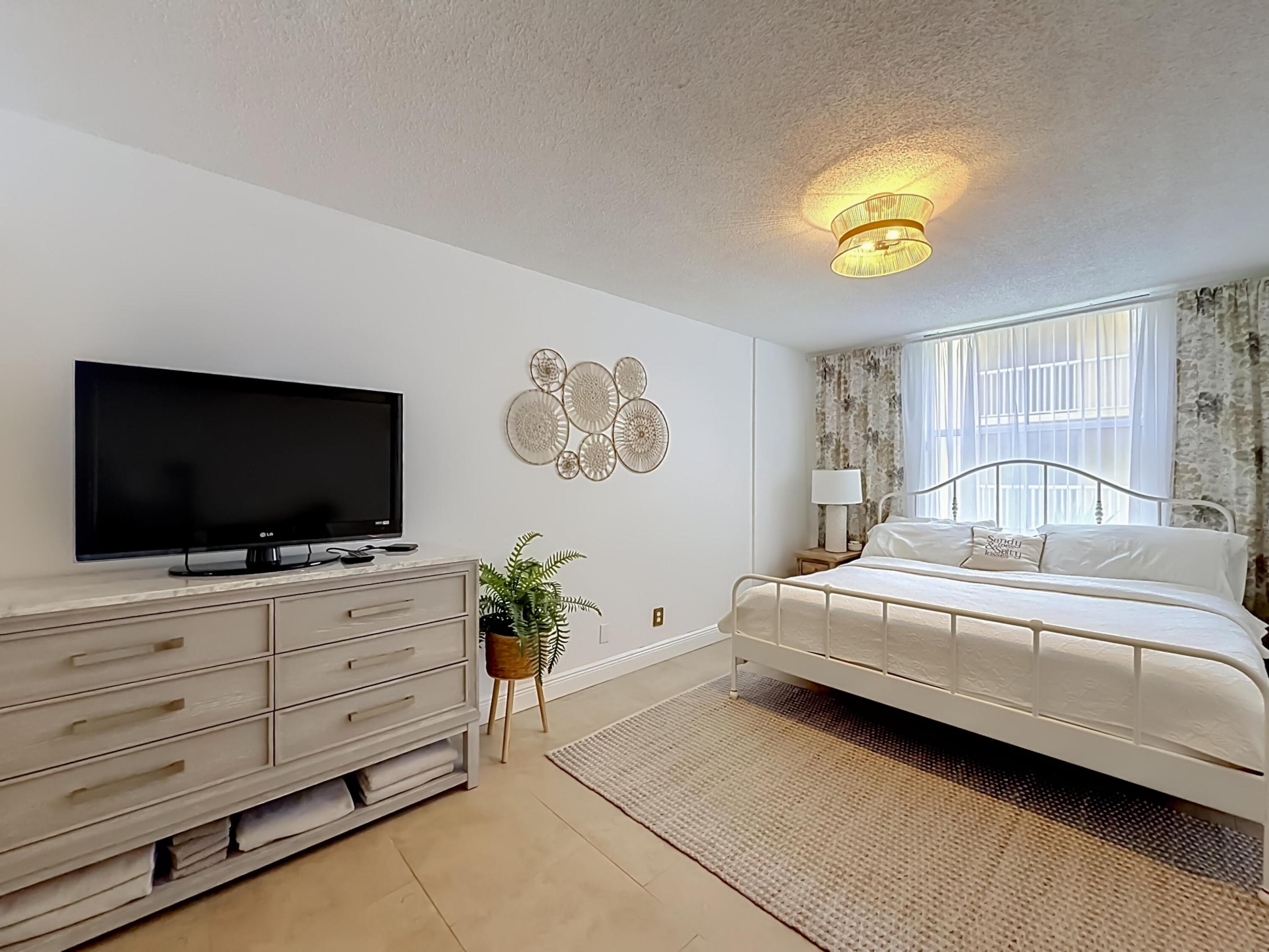 SHERIDAN EAST CONDO BLDG 2 - Residential