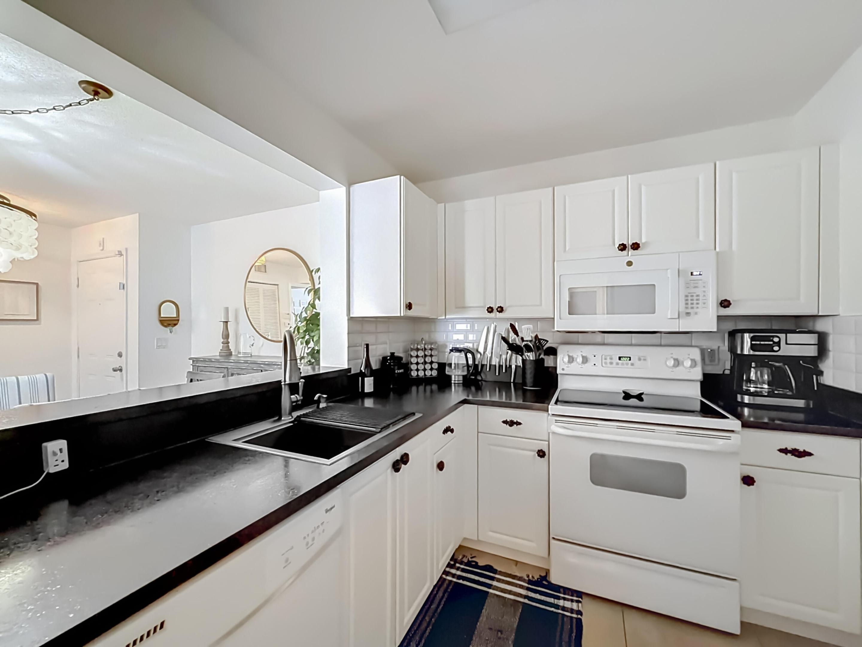SHERIDAN EAST CONDO BLDG 2 - Residential