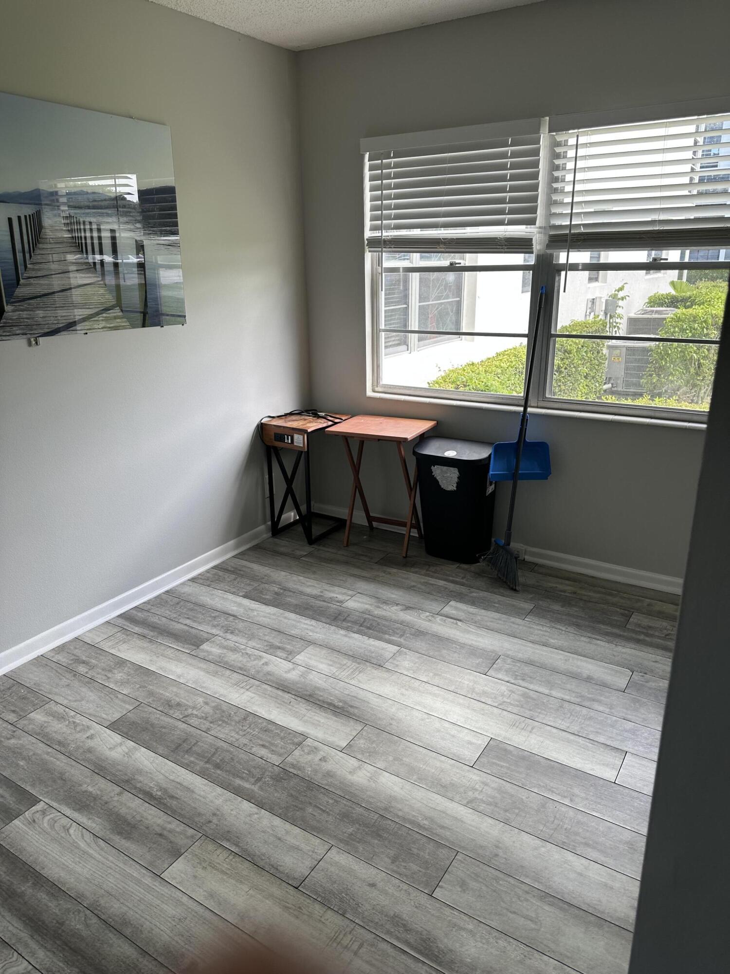 FANSHAW AT CENTURY VILLAGE CONDO - Residential Lease