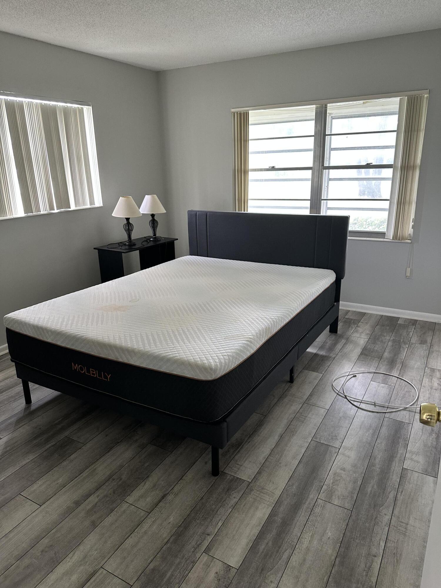 FANSHAW AT CENTURY VILLAGE CONDO - Residential Lease