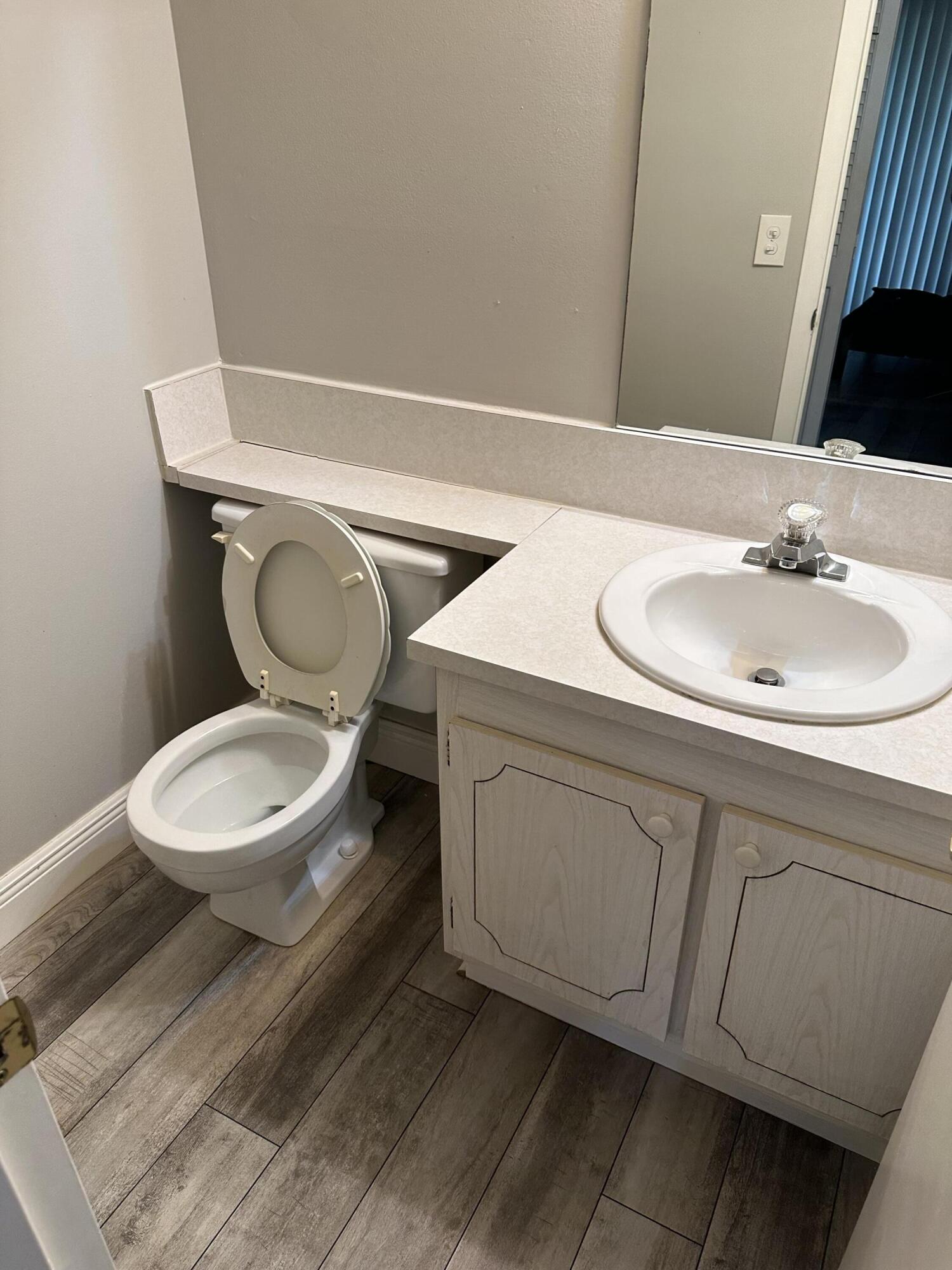 FANSHAW AT CENTURY VILLAGE CONDO - Residential Lease