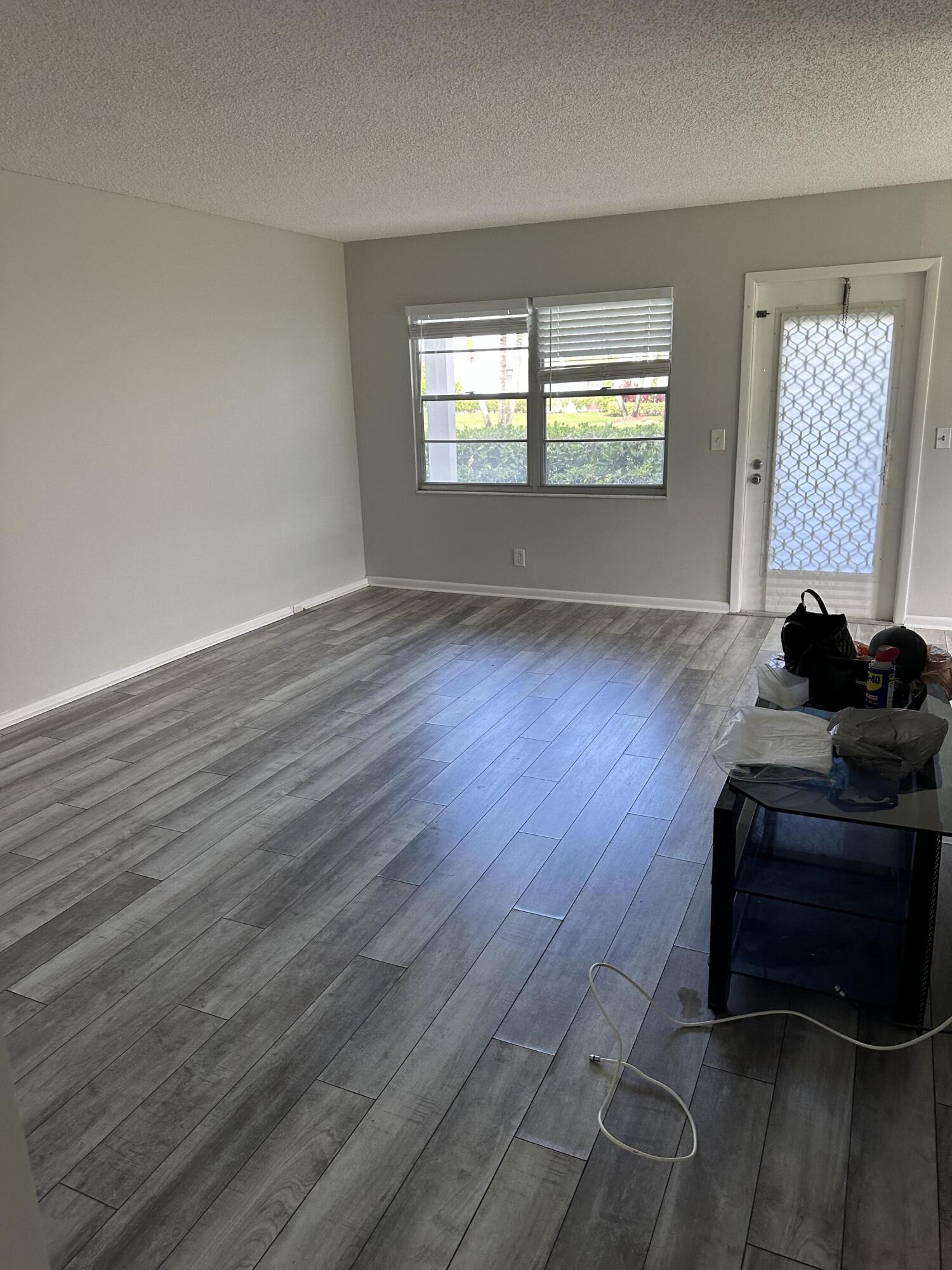 FANSHAW AT CENTURY VILLAGE CONDO - Residential Lease