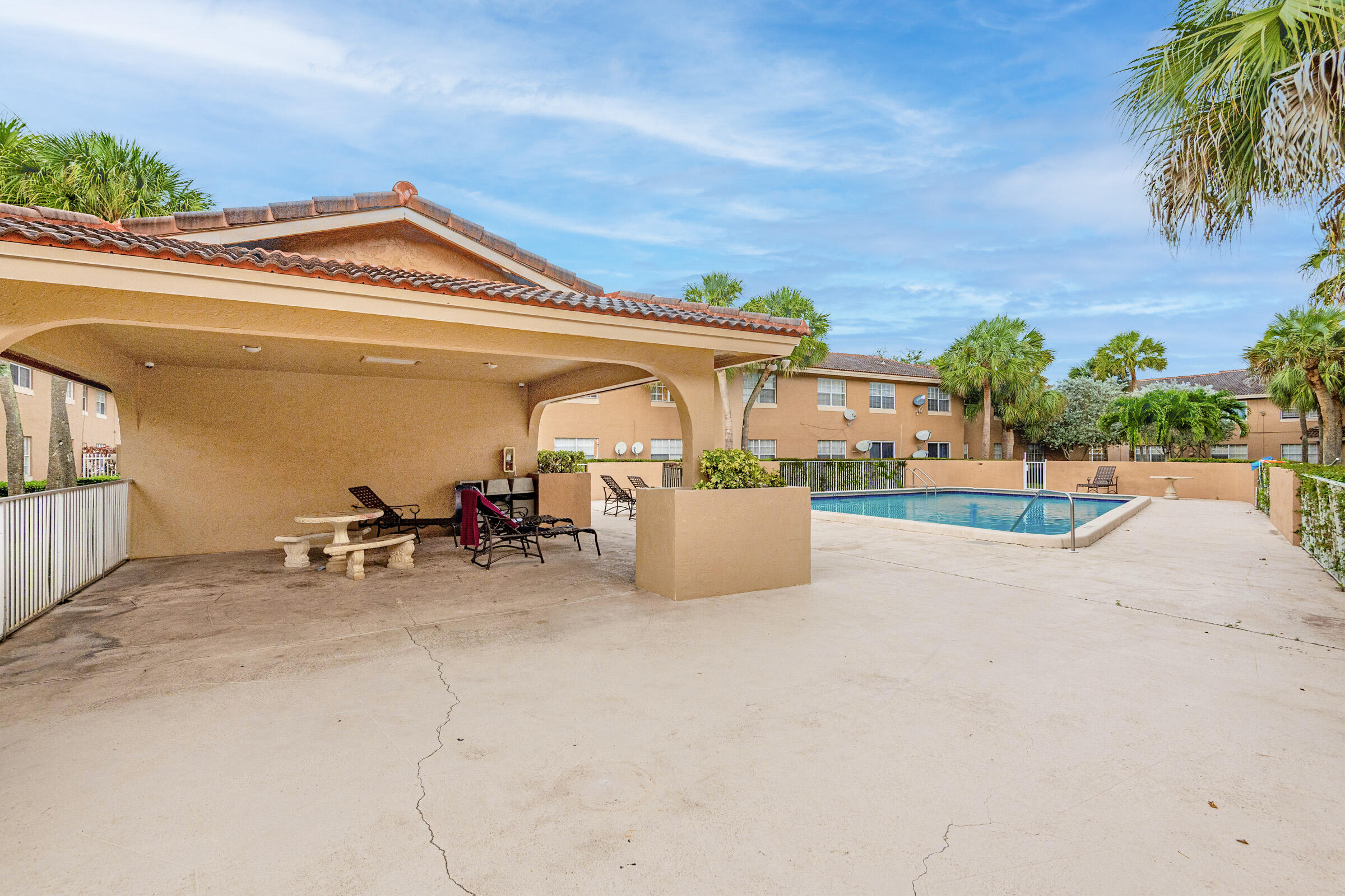 CORAL VILLAGE CONDO - Residential