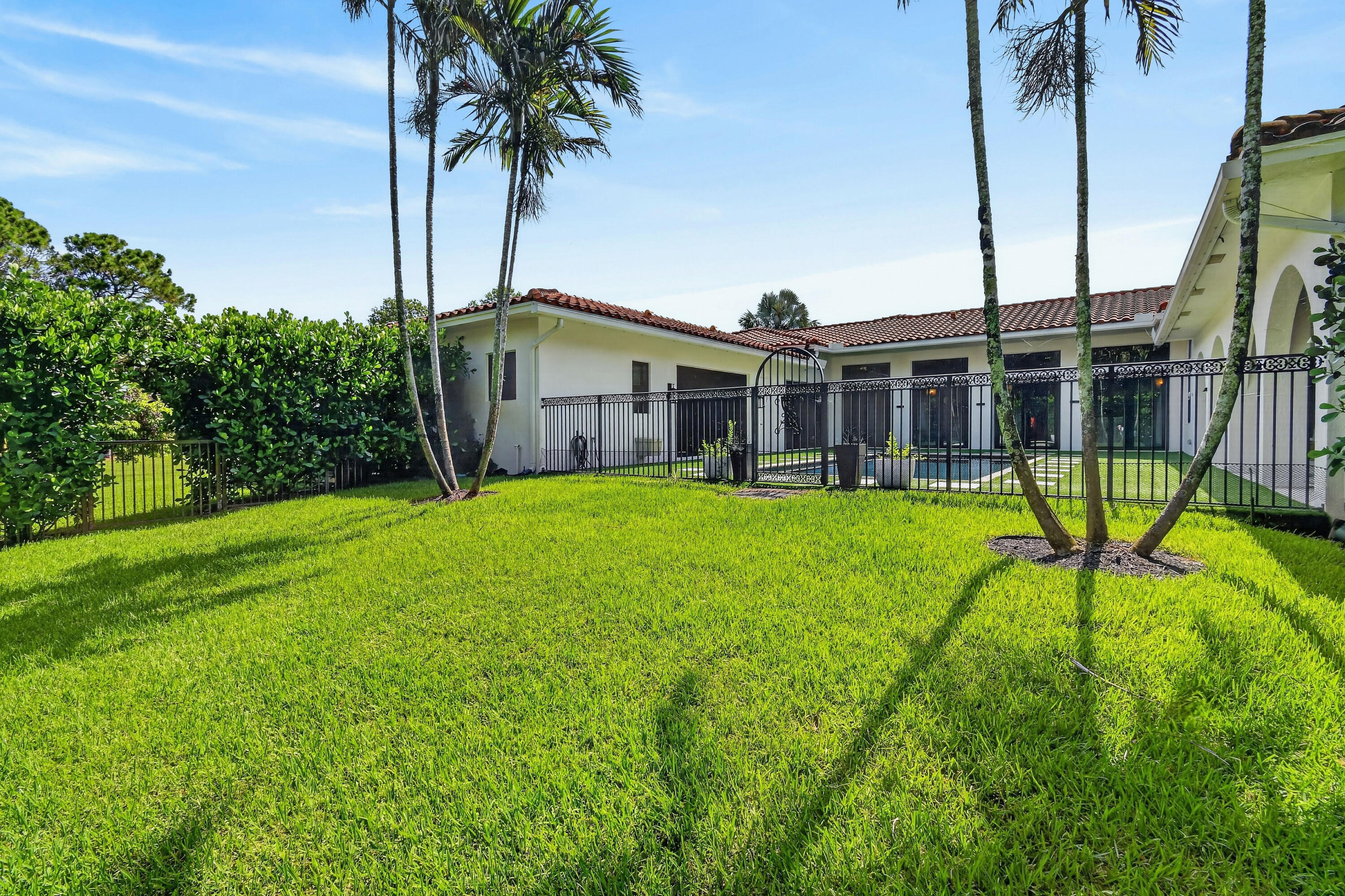Palm Beach Country Estates - Residential