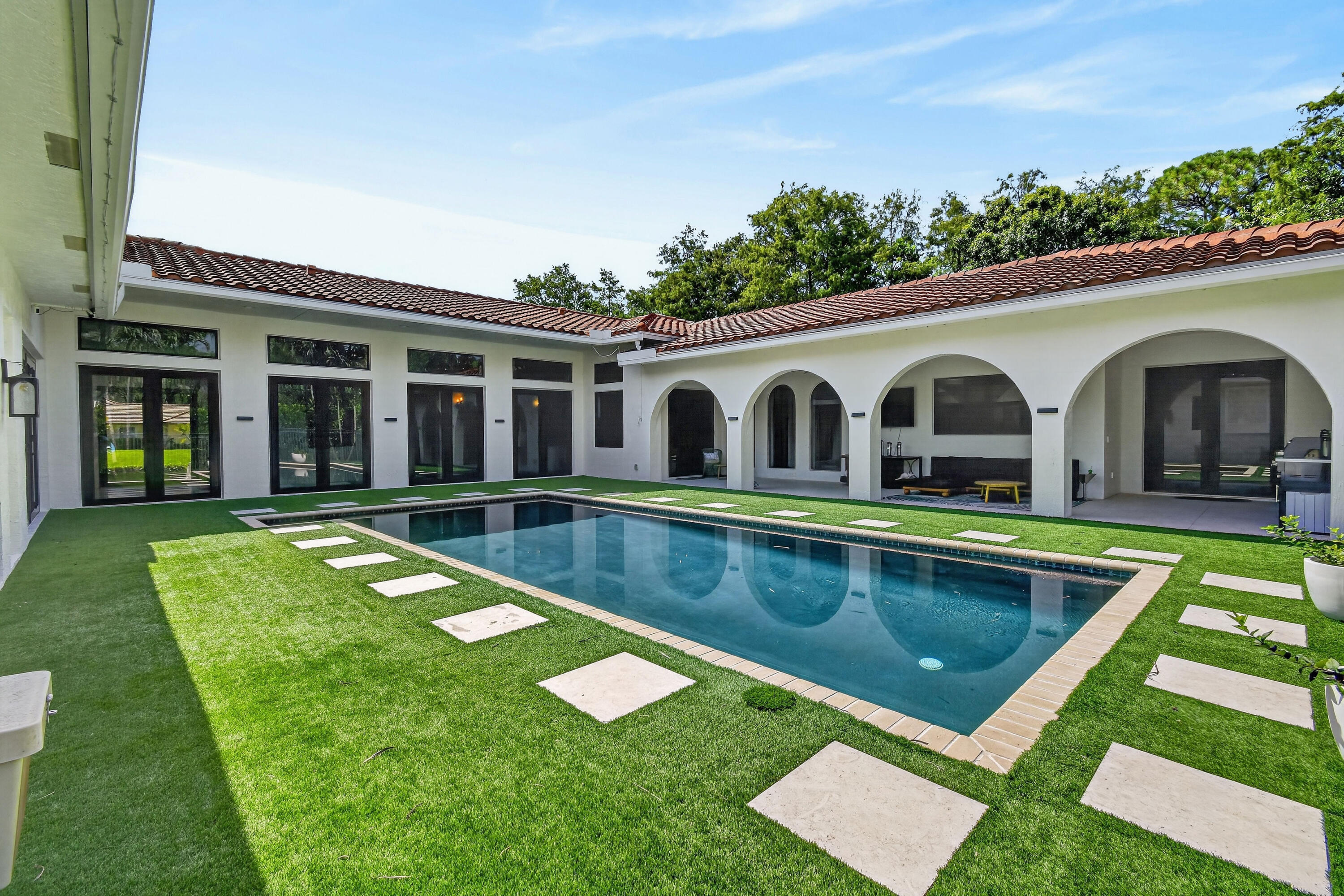 Palm Beach Country Estates - Residential