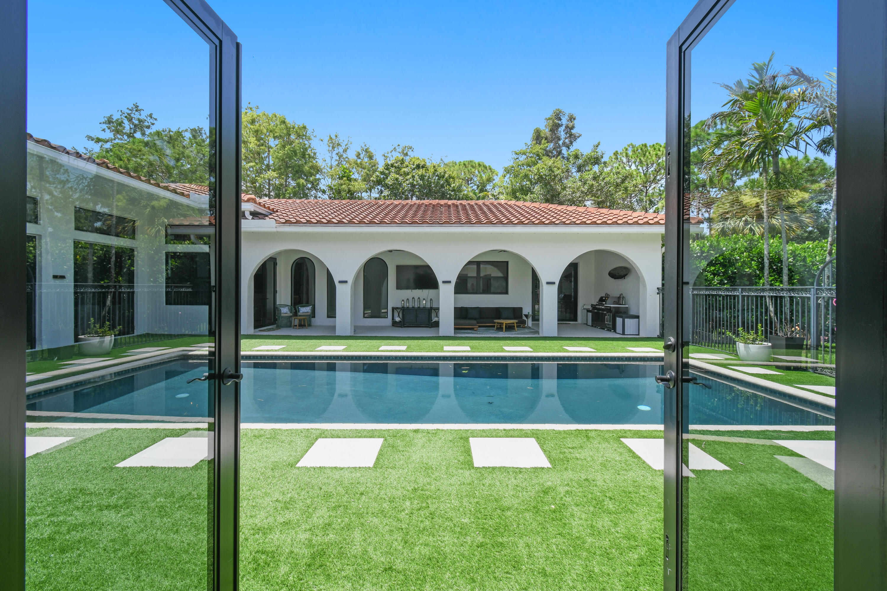Palm Beach Country Estates - Residential