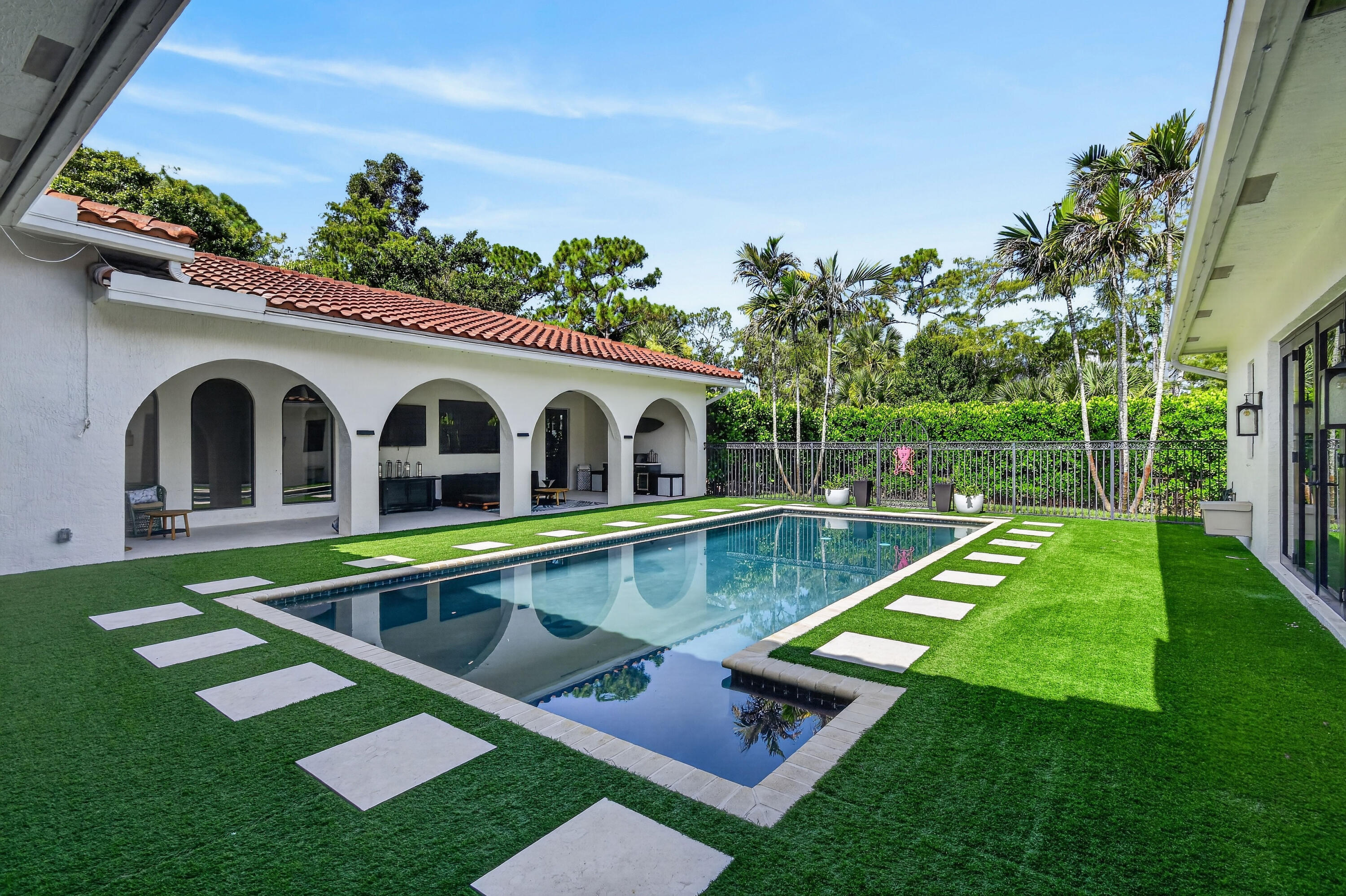 Palm Beach Country Estates - Residential