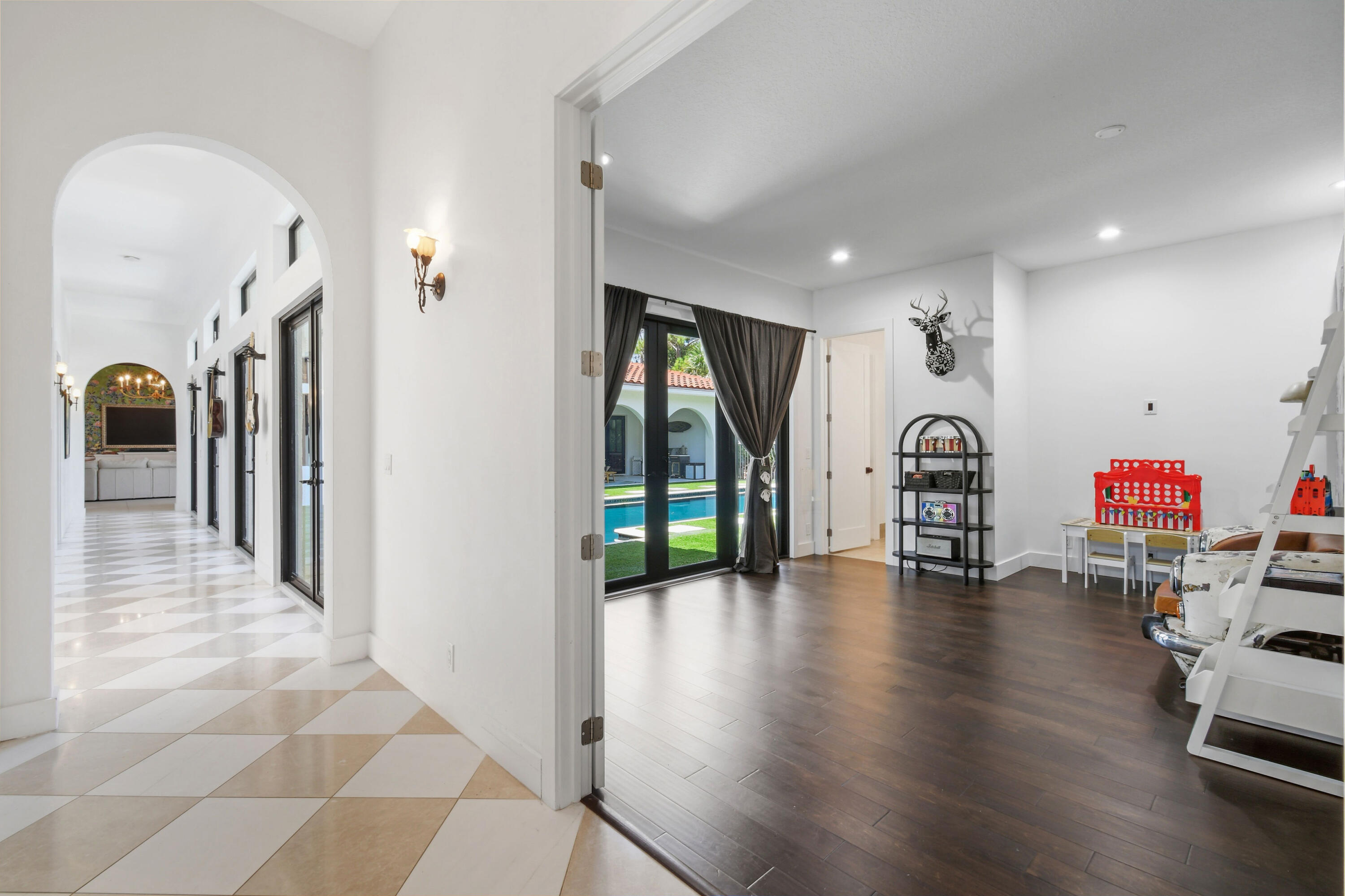 Palm Beach Country Estates - Residential