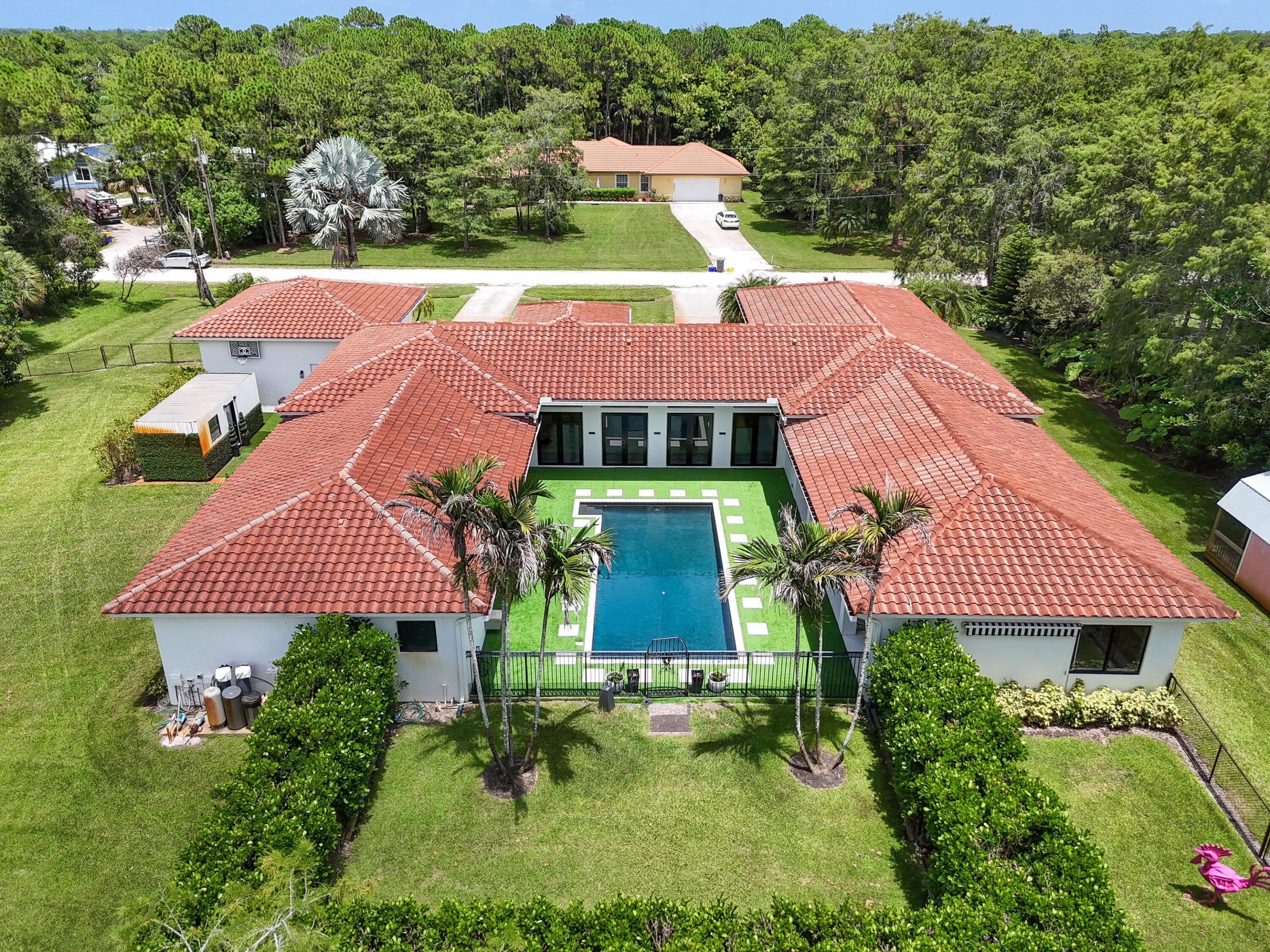 Palm Beach Country Estates - Residential
