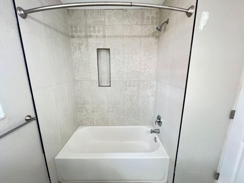 FRESHWATER ADD TO WPB - Residential Lease