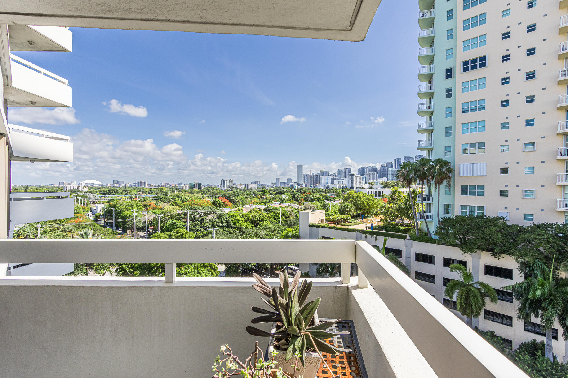 BRICKELL PARK CONDO - Residential