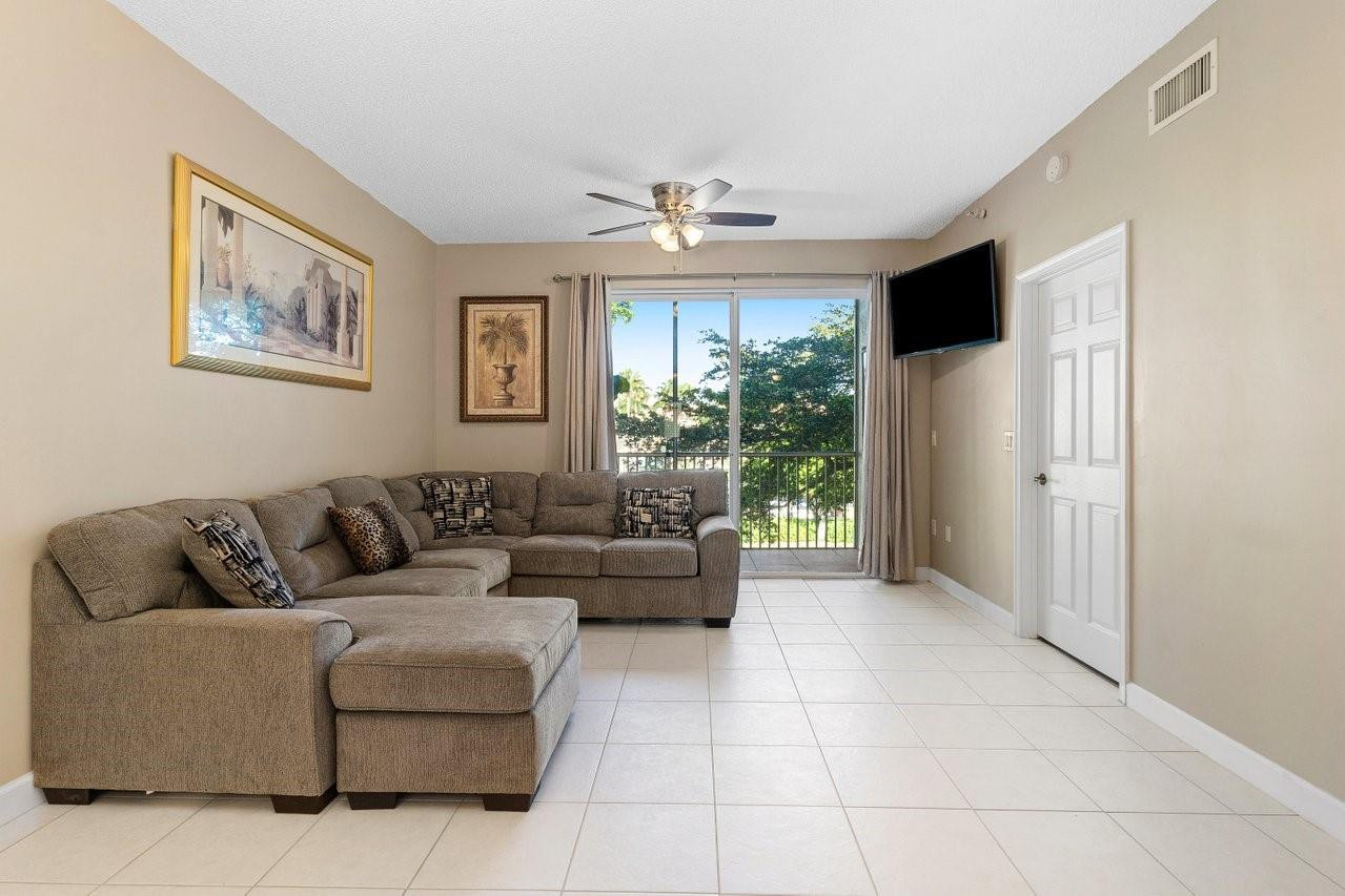 SOUTHAMPTON CONDOMINIUM J - Residential
