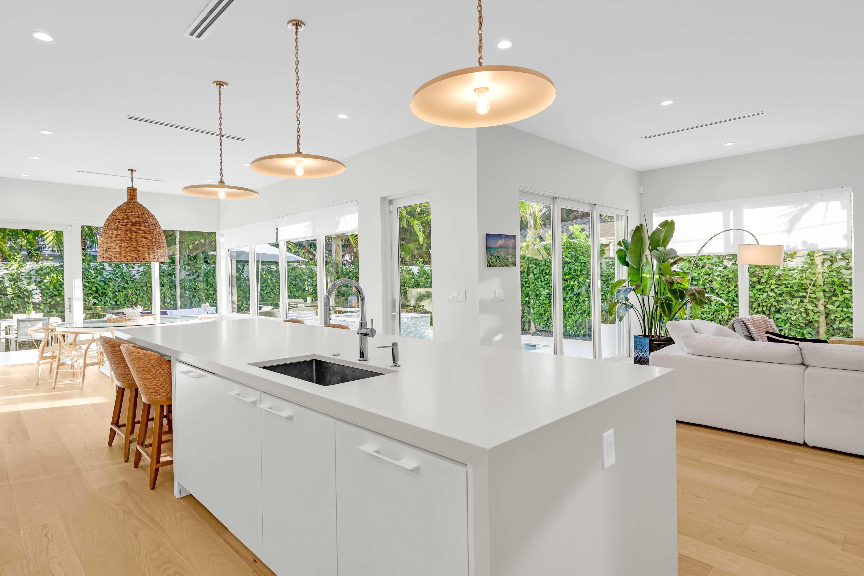 EDGEWATER - Residential