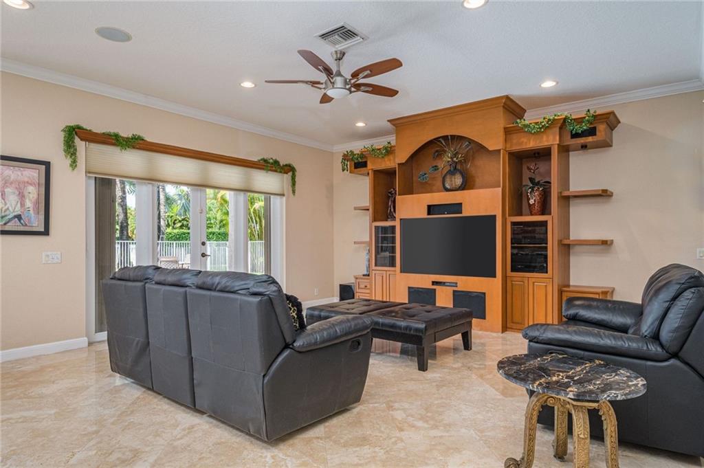 Victoria Isles - Residential