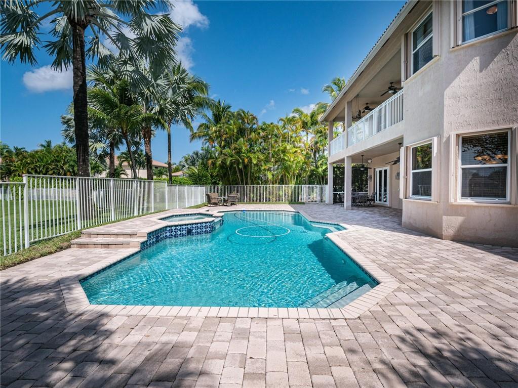 Victoria Isles - Residential
