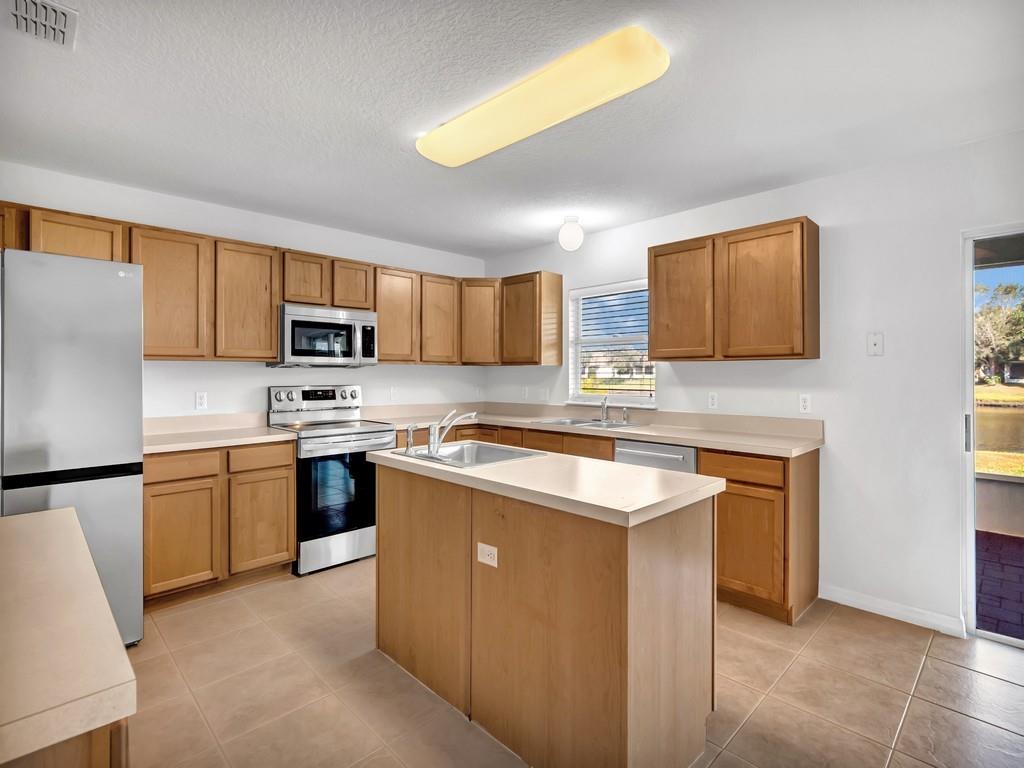 MAJESTIC OAKS - Residential