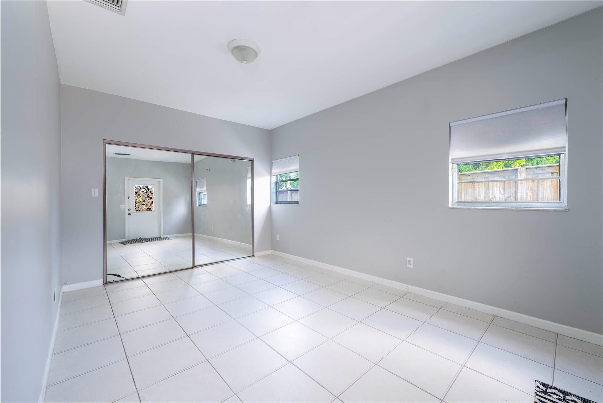 LLOYD ESTATES - Residential Lease