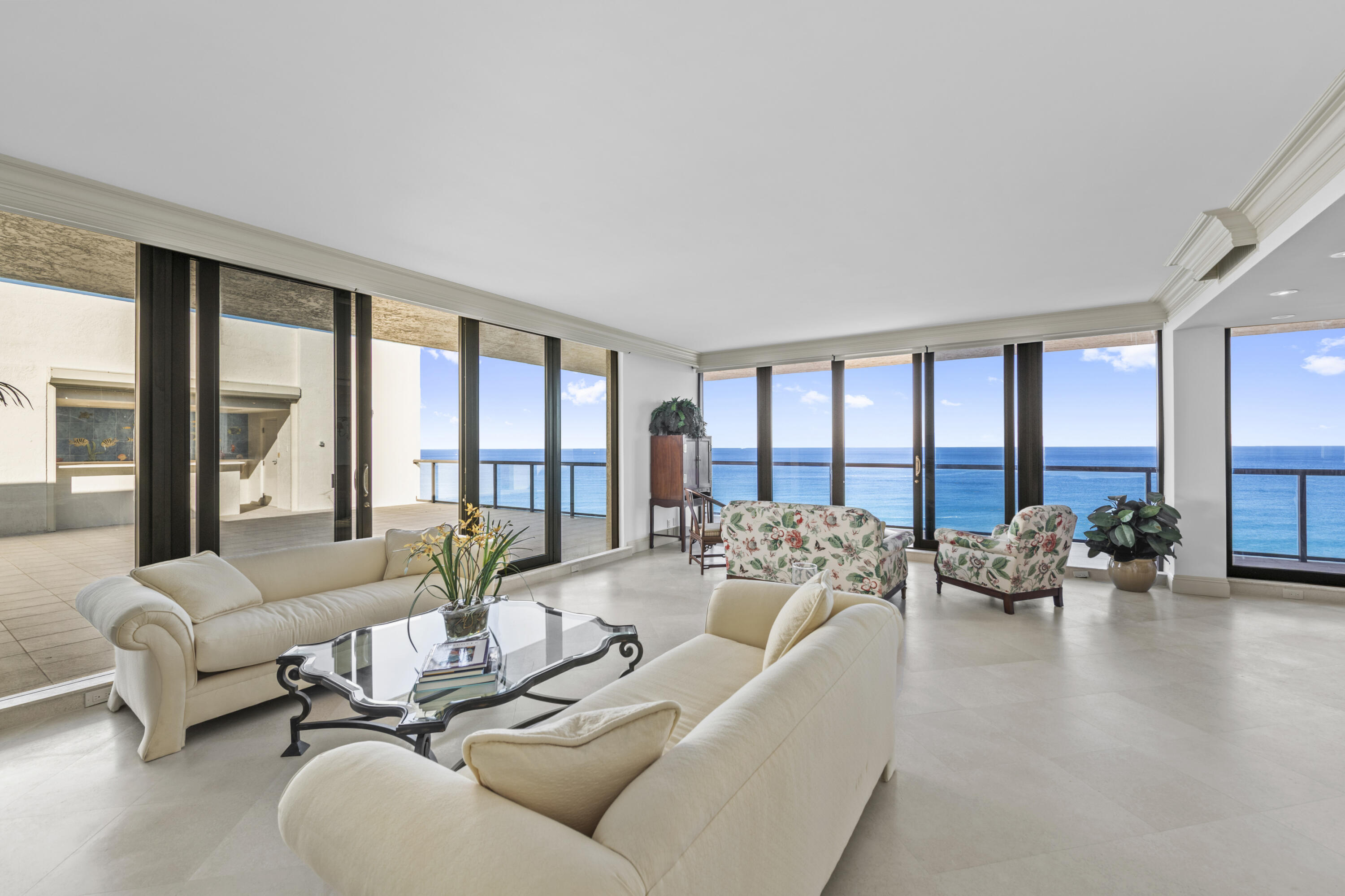 VILLA MAGNA CONDO - Residential