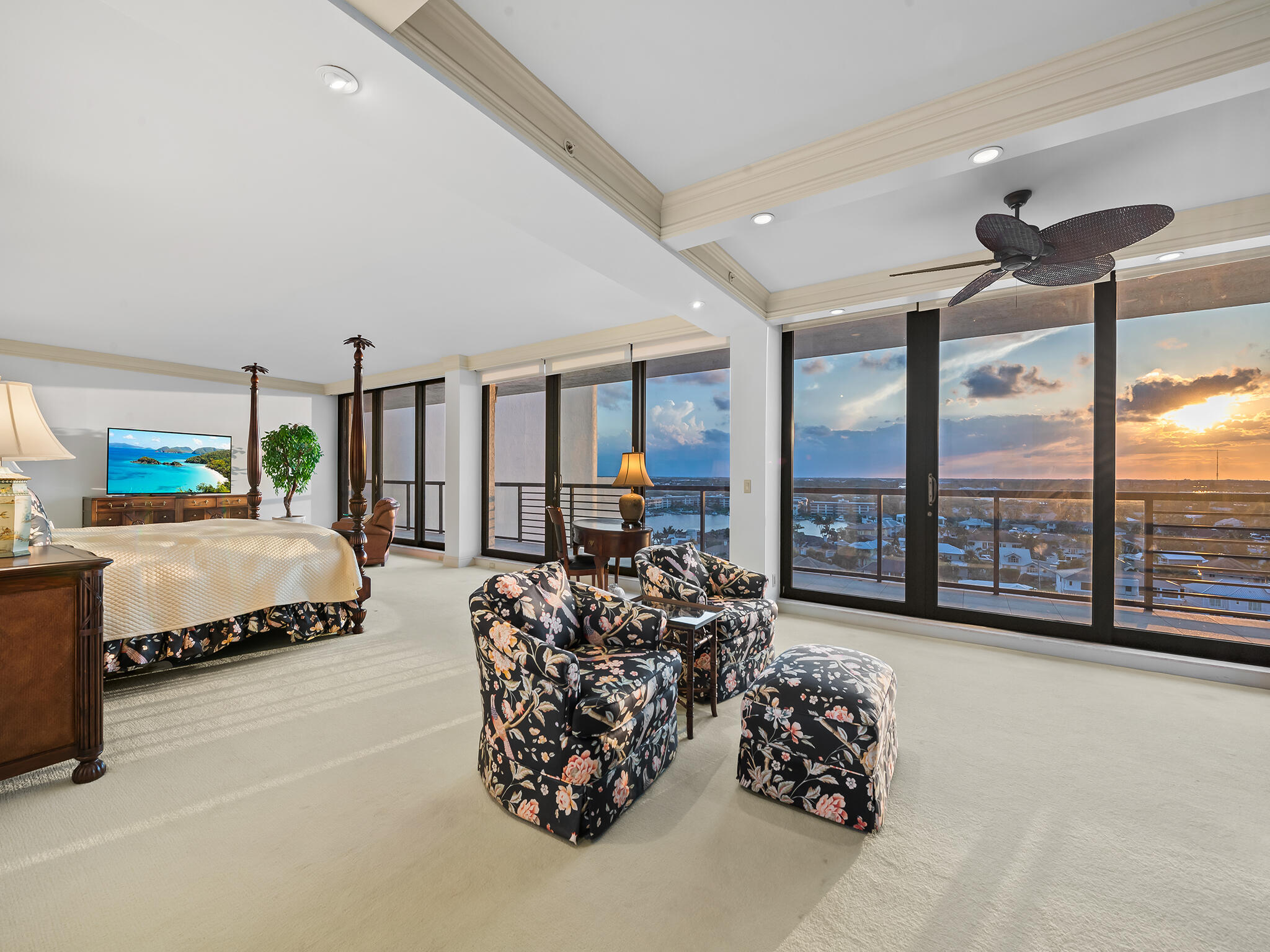 VILLA MAGNA CONDO - Residential