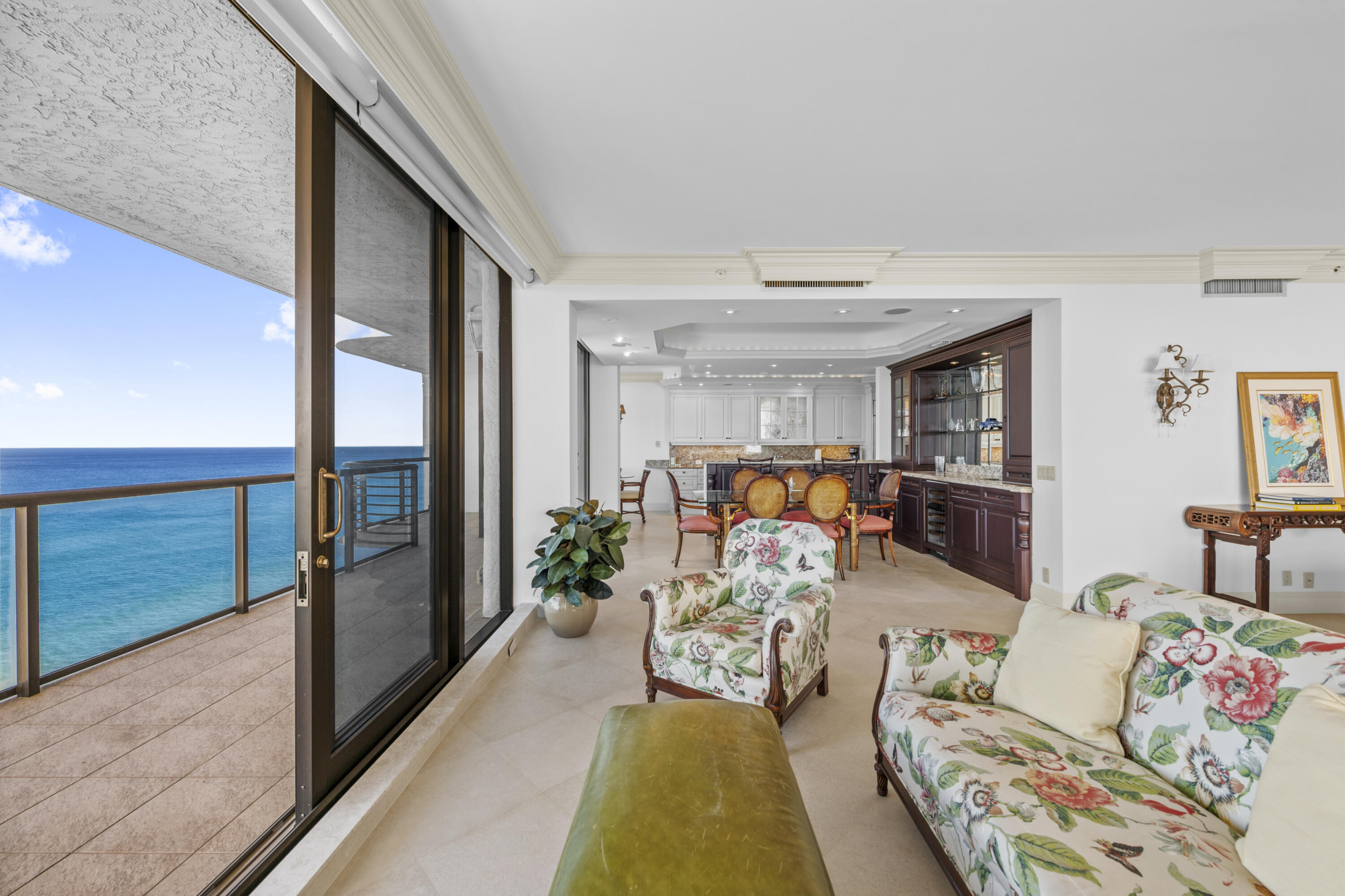 VILLA MAGNA CONDO - Residential